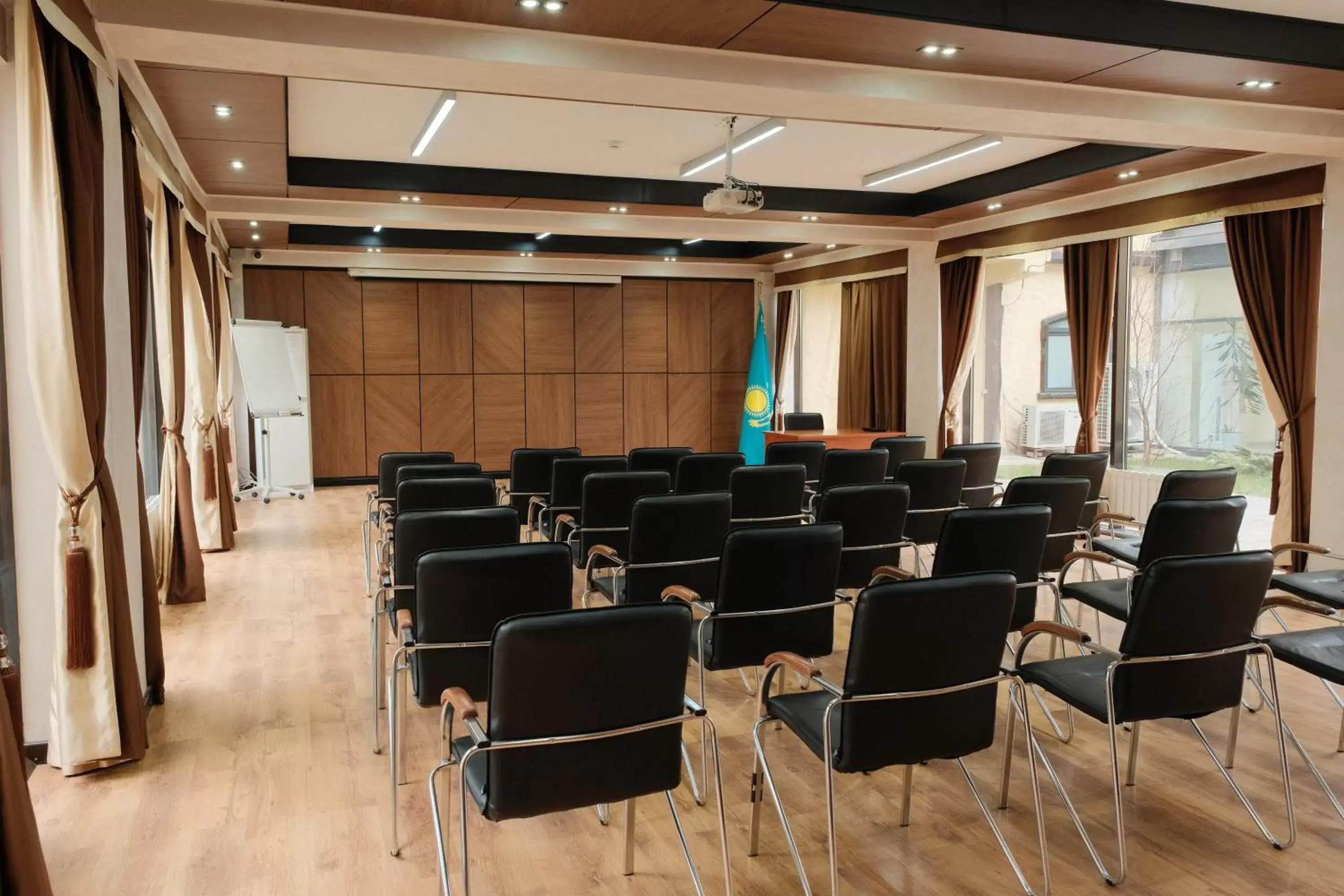 Meeting/conference room in Saraishyq Hotel