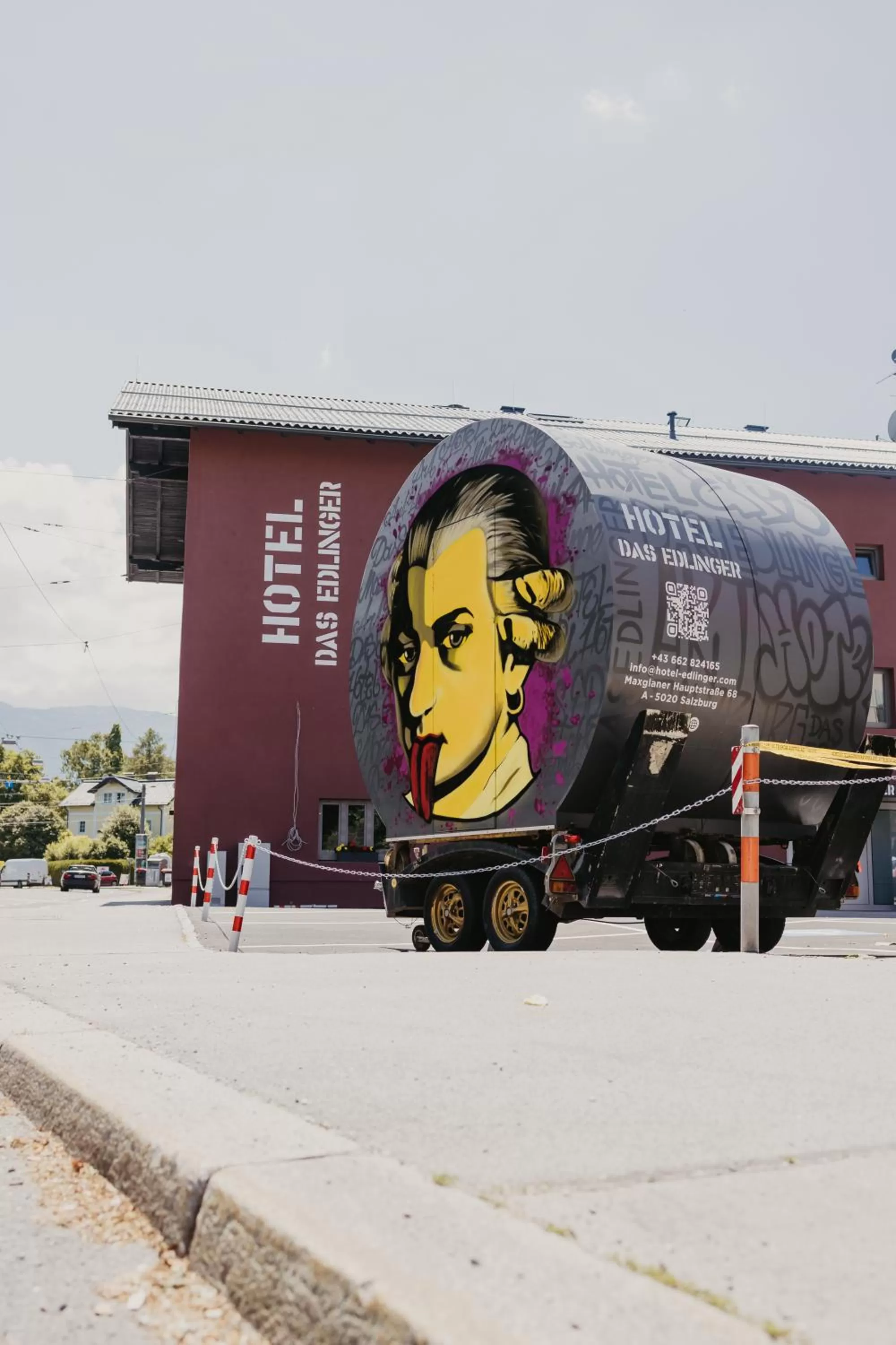 Facade/entrance in Das Edlinger
