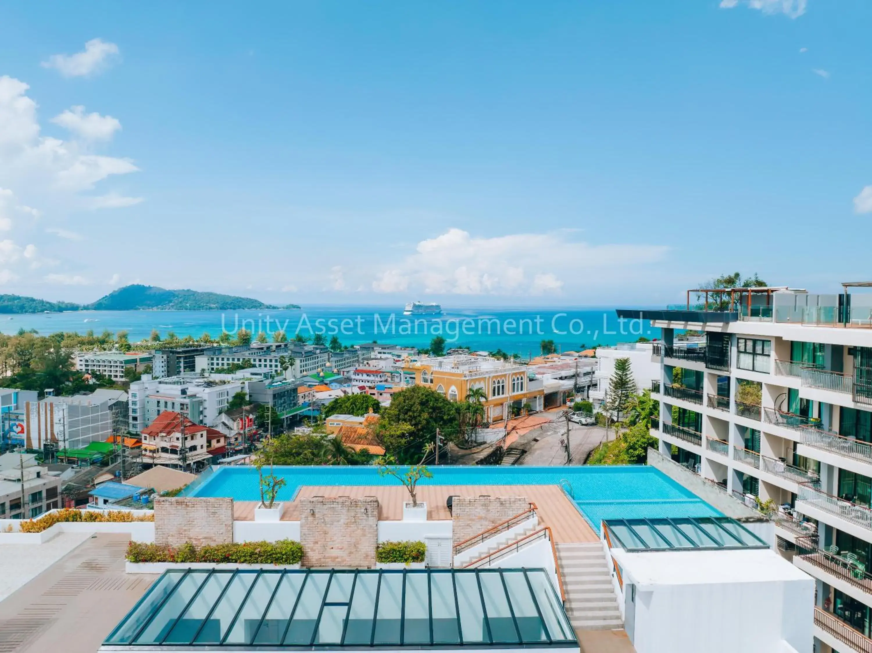 Swimming pool in The Unity and The Bliss Patong Residence Swimming pool in The Unity and The Bliss Patong Residence