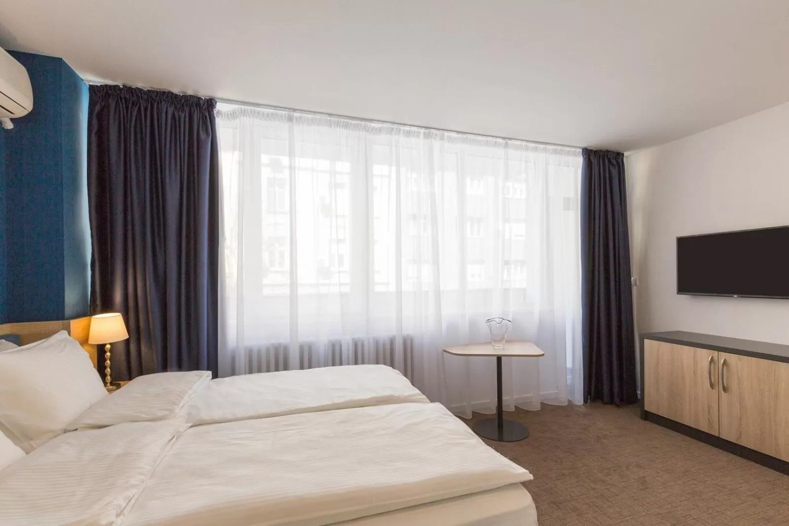 Photo of the whole room, Bed in Premium Crown Suites