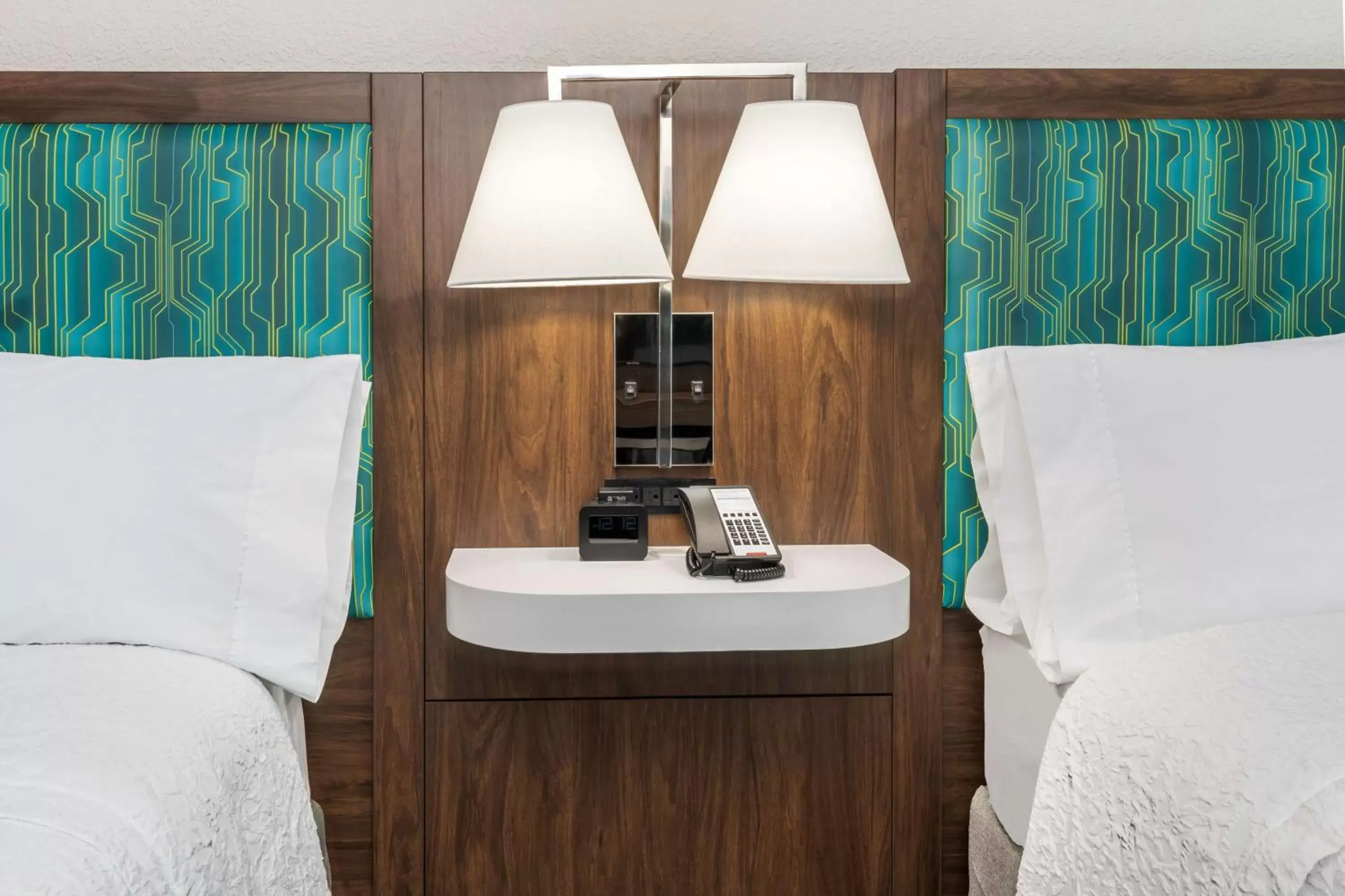 Bed, Bathroom in Hampton Inn & Suites Dallas I-30 Cockrell Hill, Tx