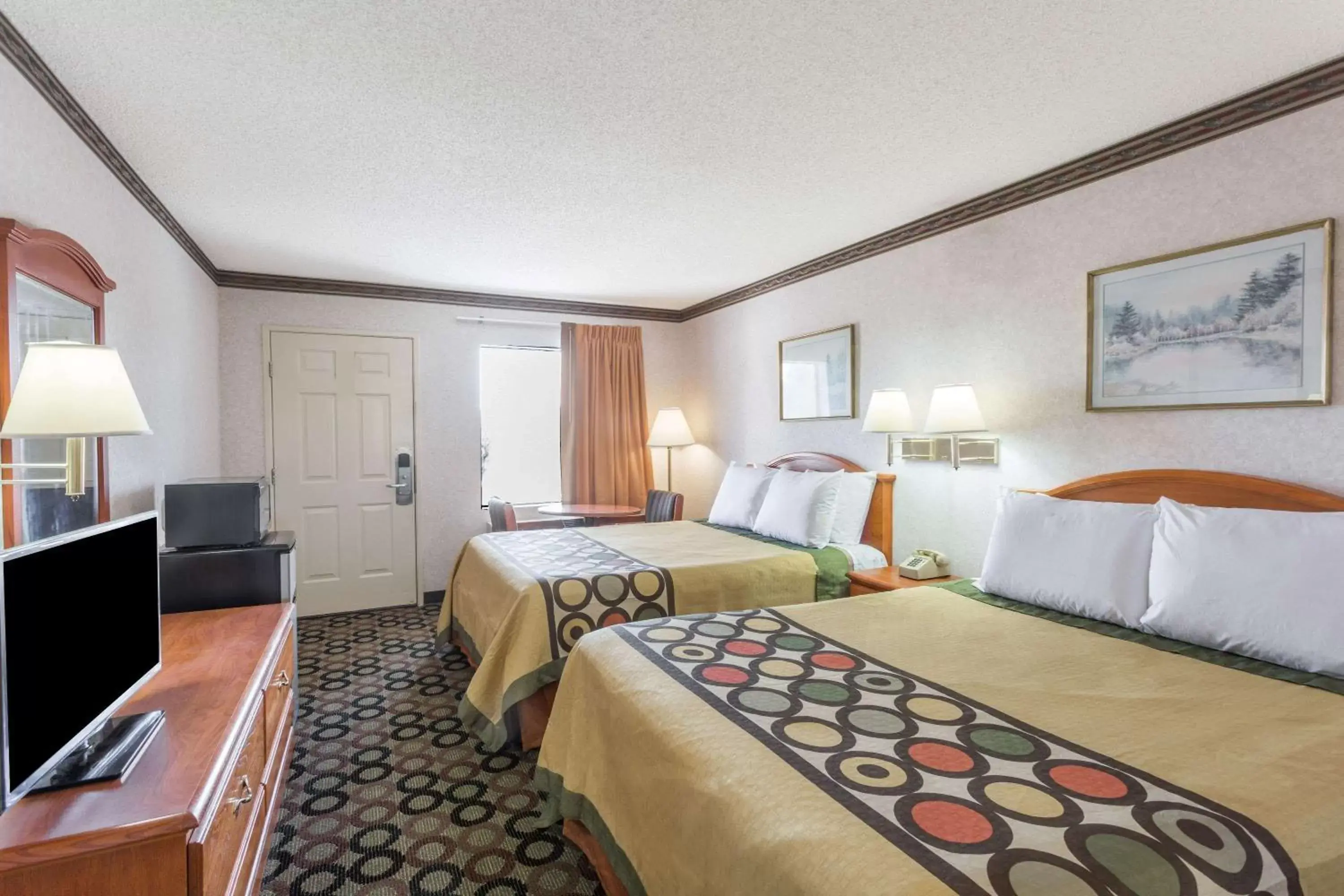 On site, Bed in Super 8 by Wyndham Ashburn On site, Bed in Super 8 by Wyndham Ashburn