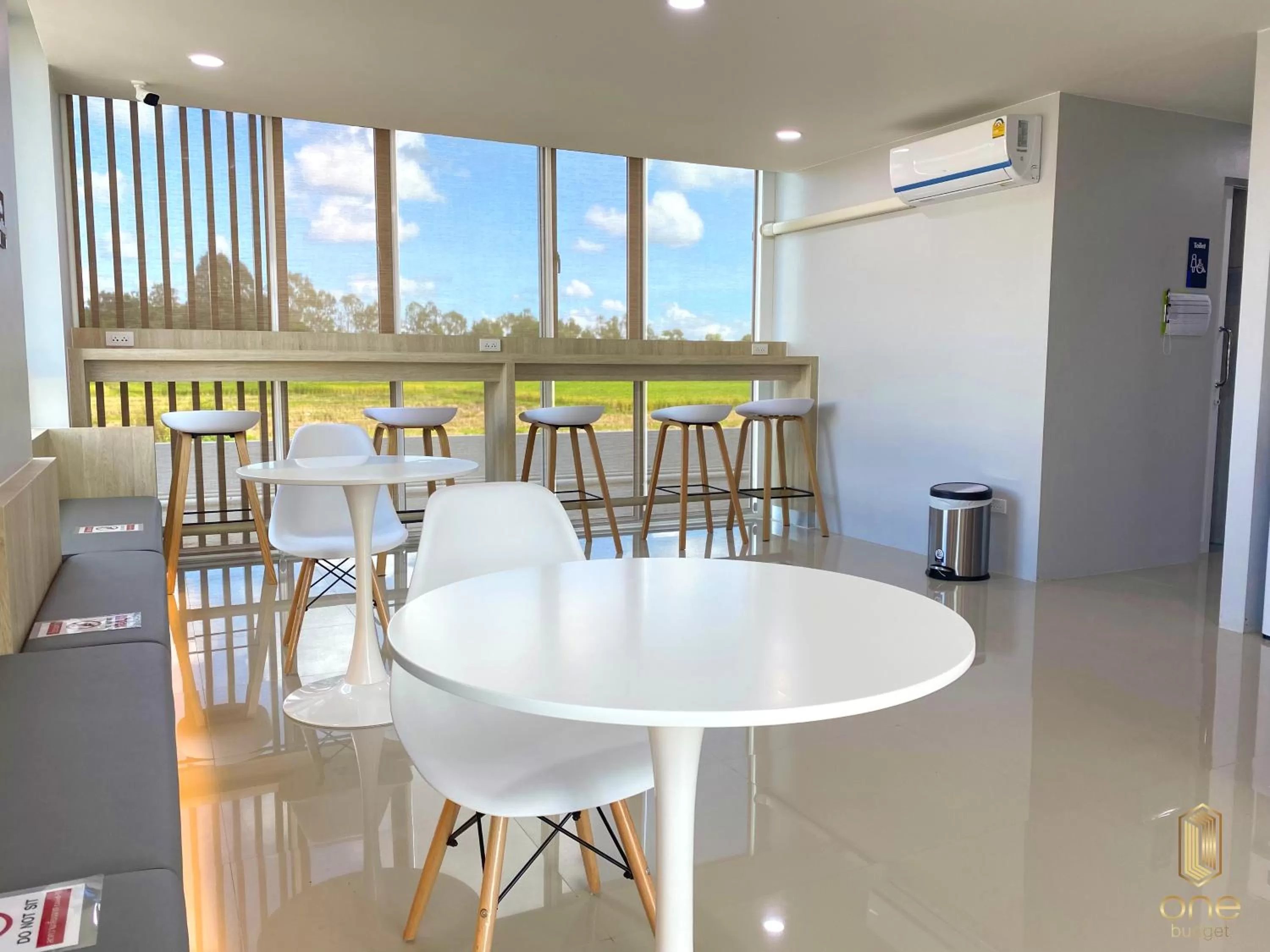 Seating area in วัน บัดเจท เชียงราย สนามกีฬา One Budget Hotel Chiangrai Stadium