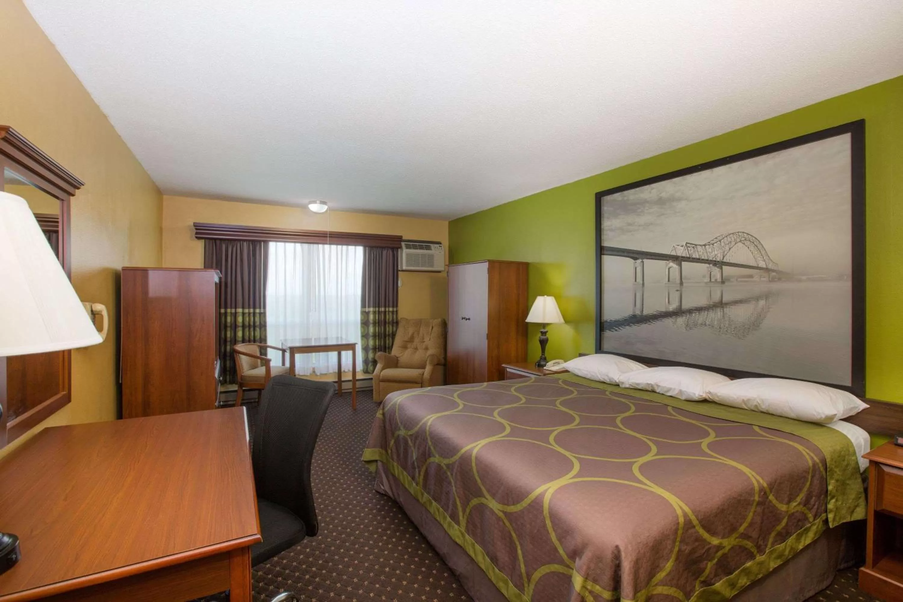 Photo of the whole room, Bed in Super 8 by Wyndham Williams