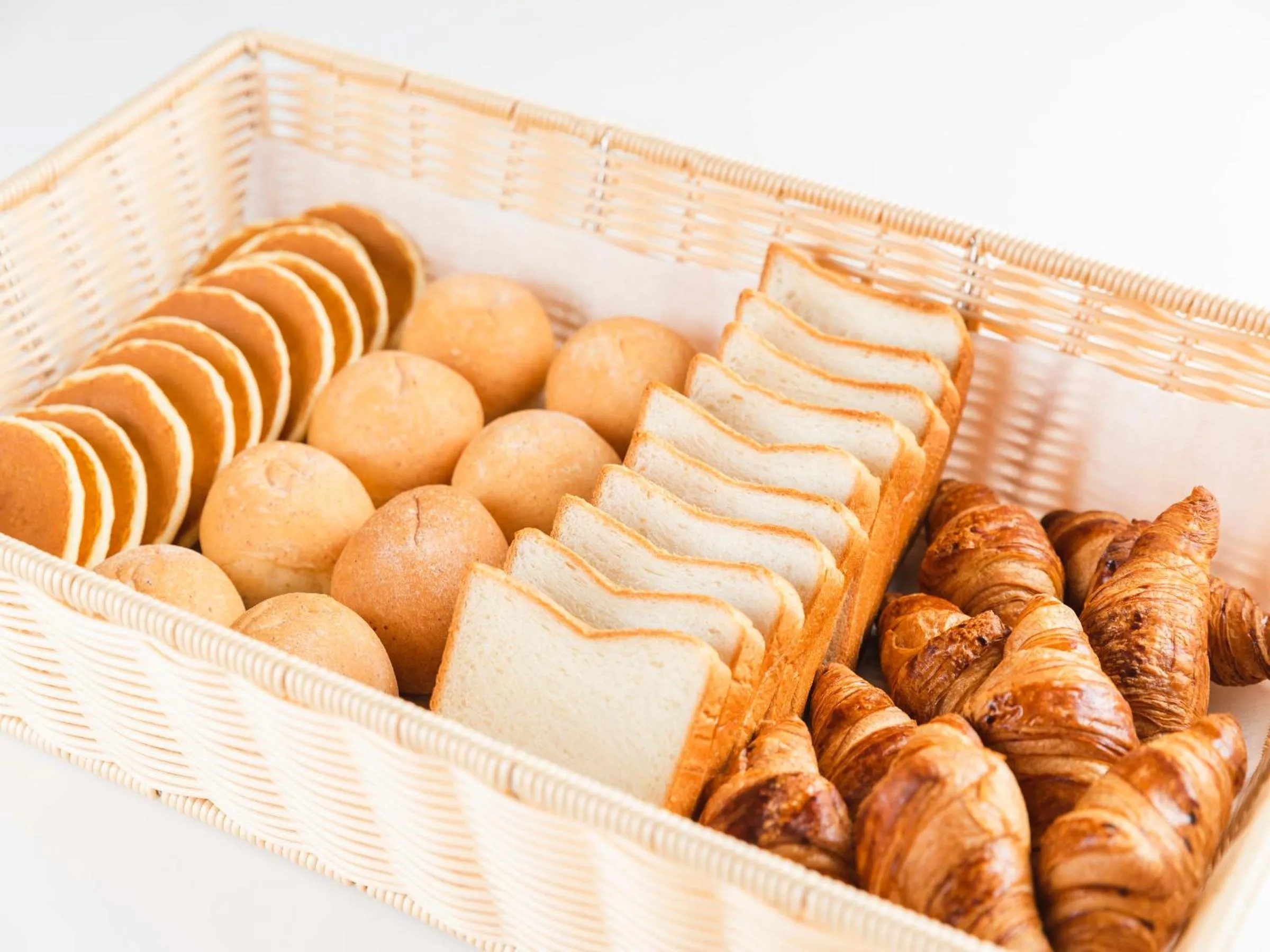 Buffet breakfast in Sotetsu Fresa Inn Daimon