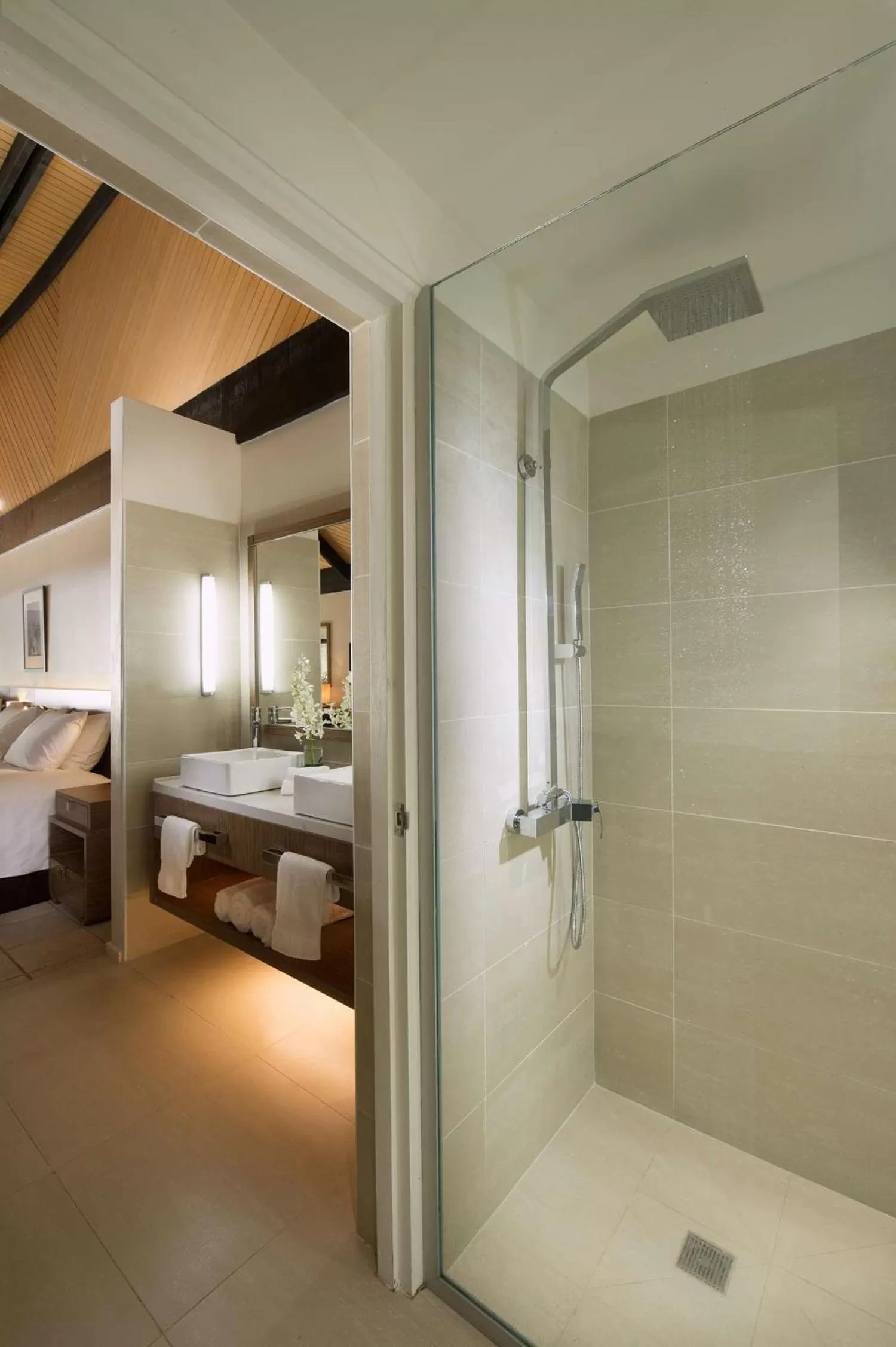 Bathroom, Bed in DoubleTree by Hilton Fiji - Sonaisali Island