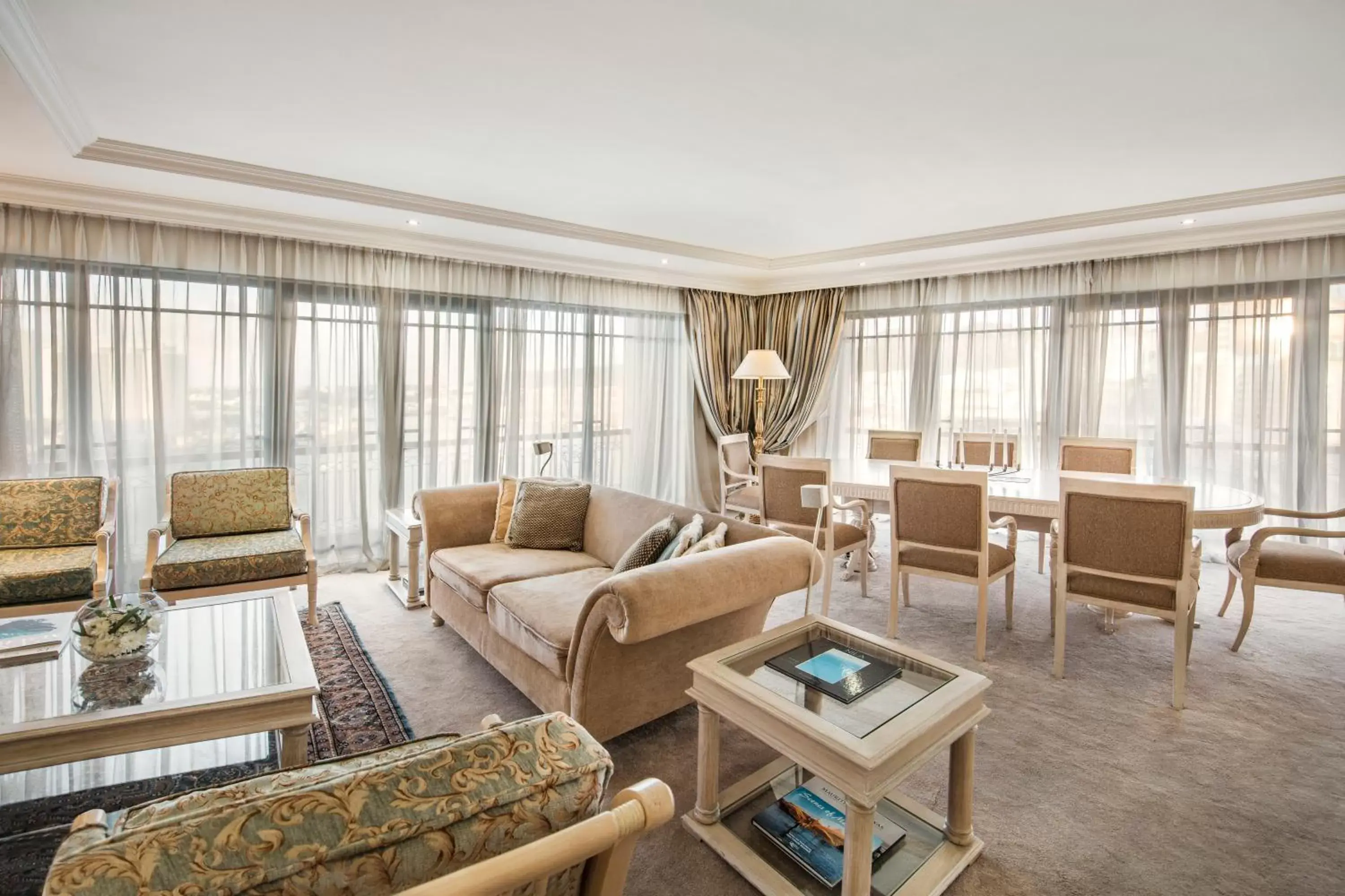 Living room, Seating Area in Labourdonnais Waterfront Hotel