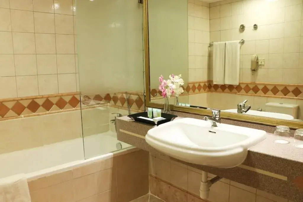 Bathroom in Al Manar Grand Hotel Apartment