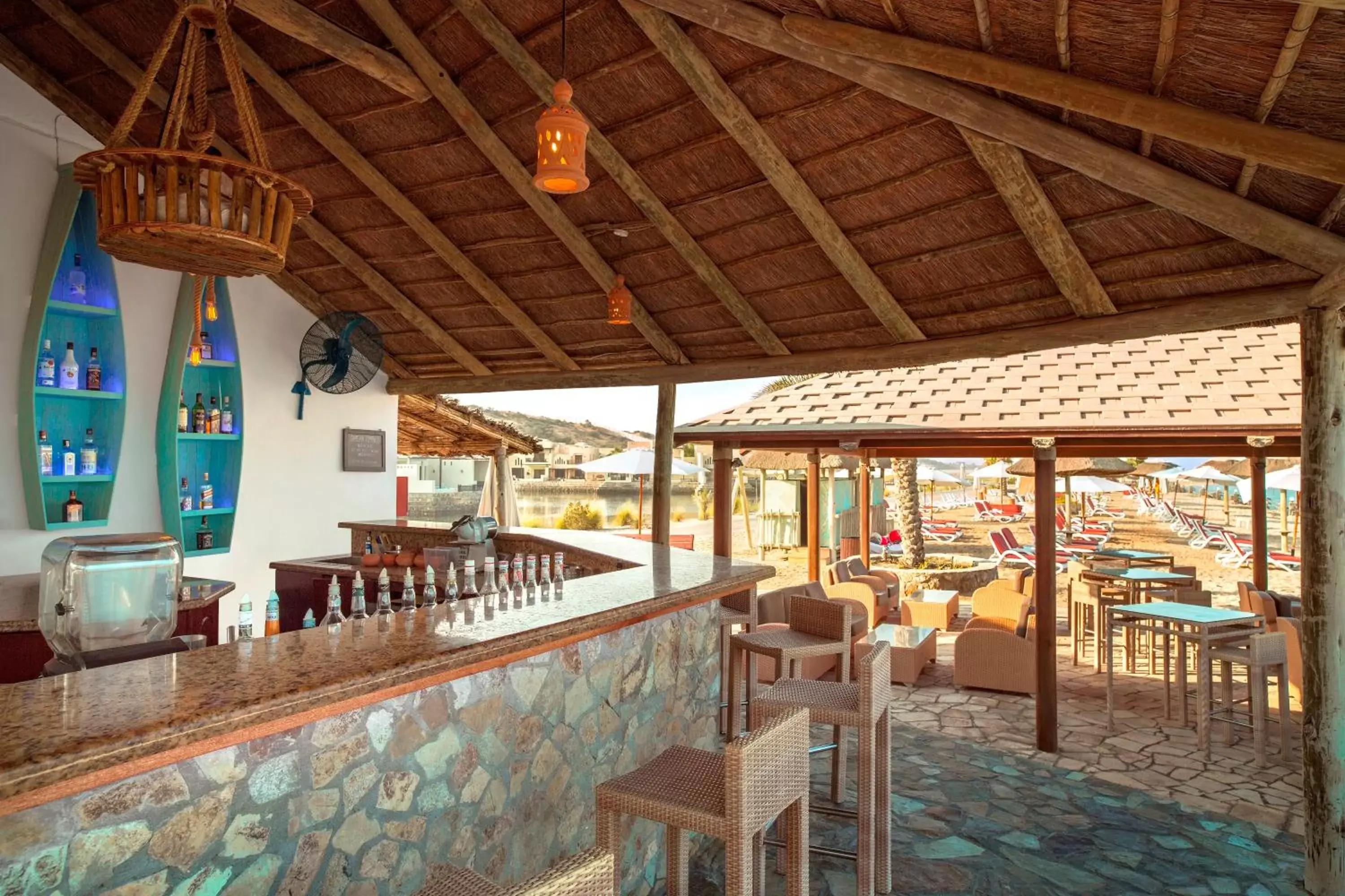 Lounge or bar, Restaurant/Places to Eat in The Cove Rotana Resort - Ras Al Khaimah