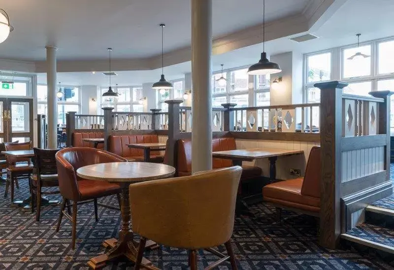 Restaurant/places to eat, Lounge/Bar in Pilgrims Progress Wetherspoon