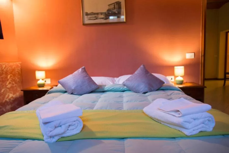 Bed in Florence Decamerone B&B