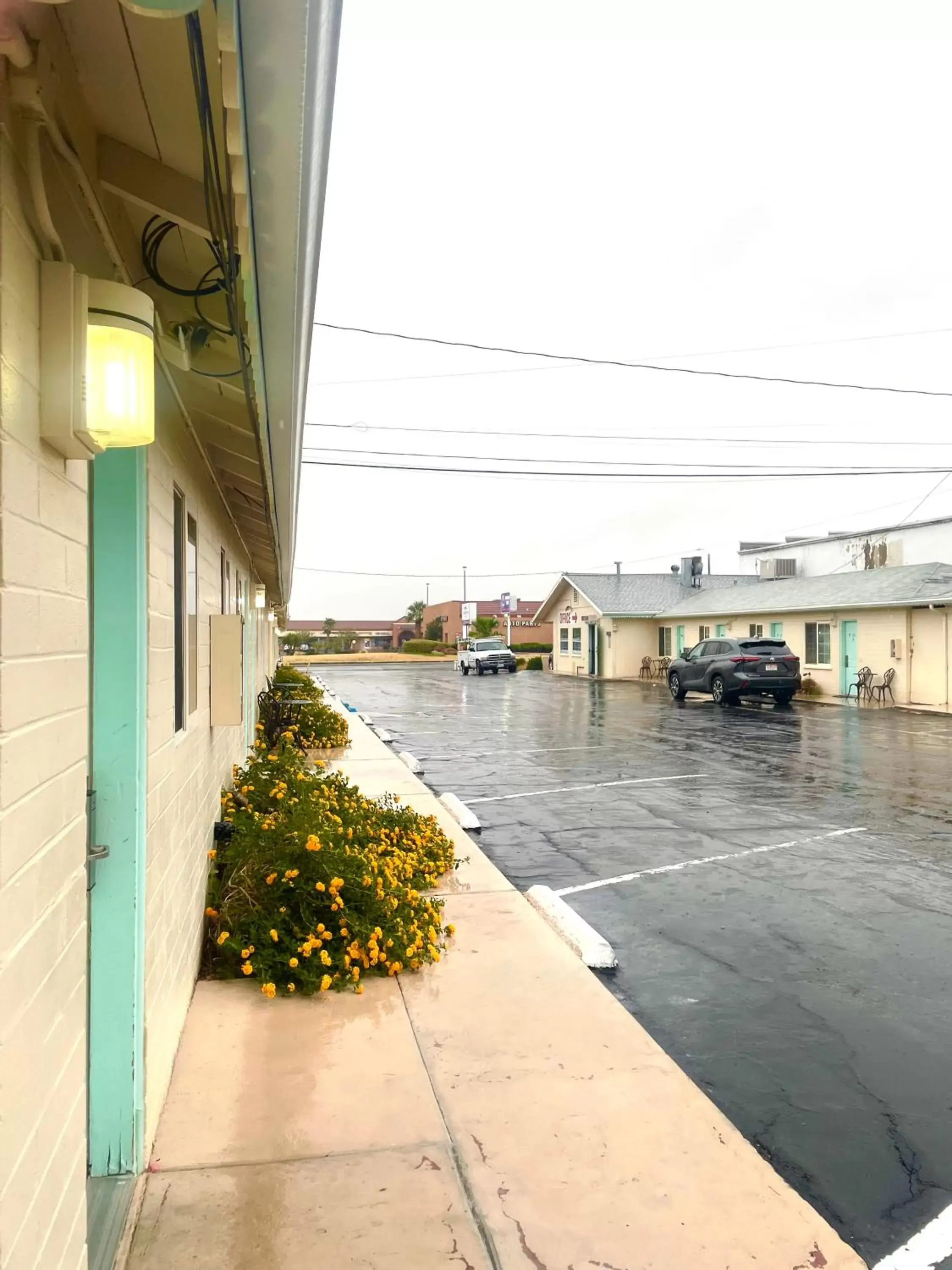 Property building in Howard Johnson by Wyndham Ridgecrest, CA Property building in Howard Johnson by Wyndham Ridgecrest, CA