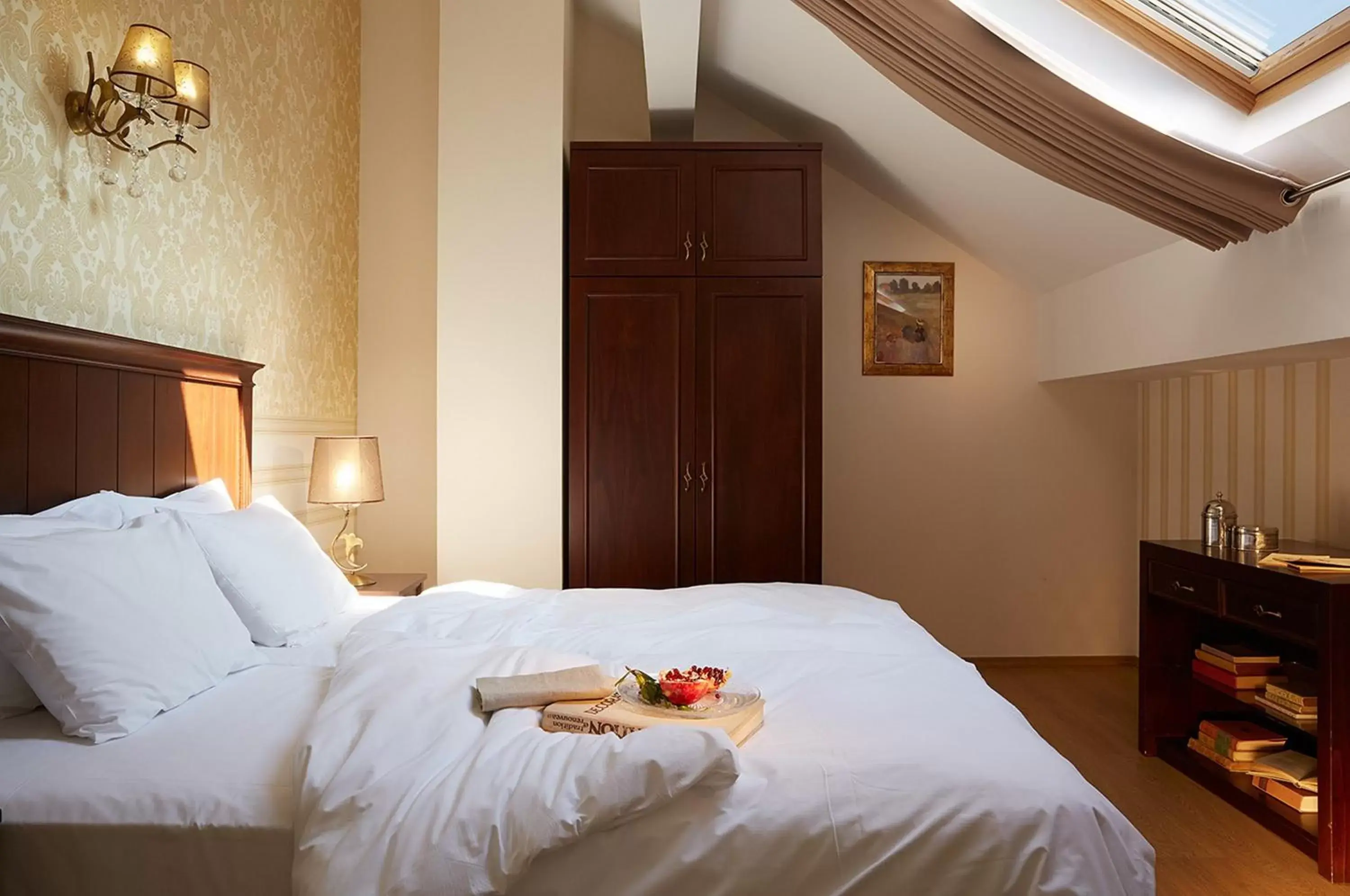 Bedroom, Bed in Premier Luxury Mountain Resort