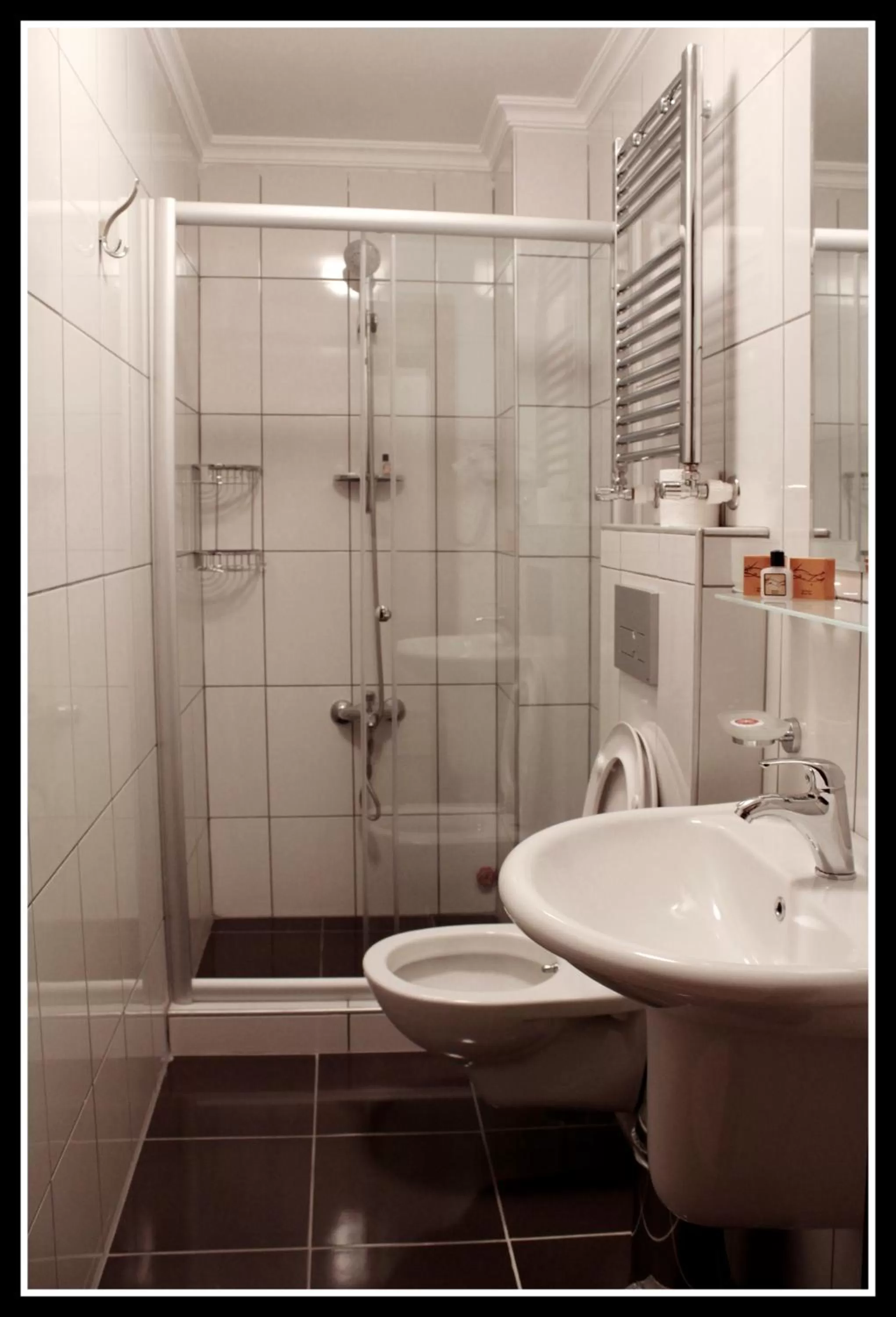 Shower in Sultanahmet Cesme Hotel