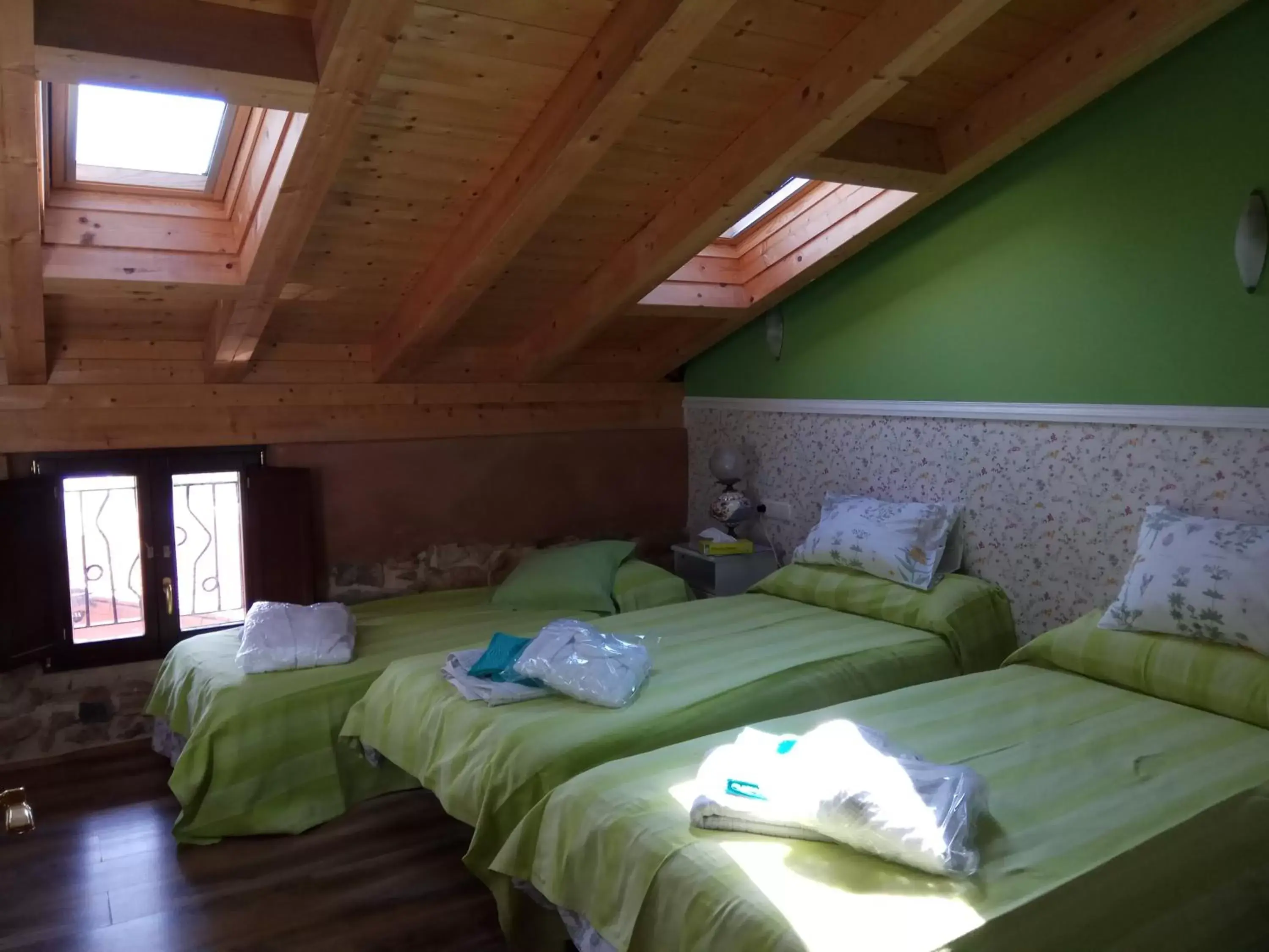 Photo of the whole room, Bed in Eguzki B&B