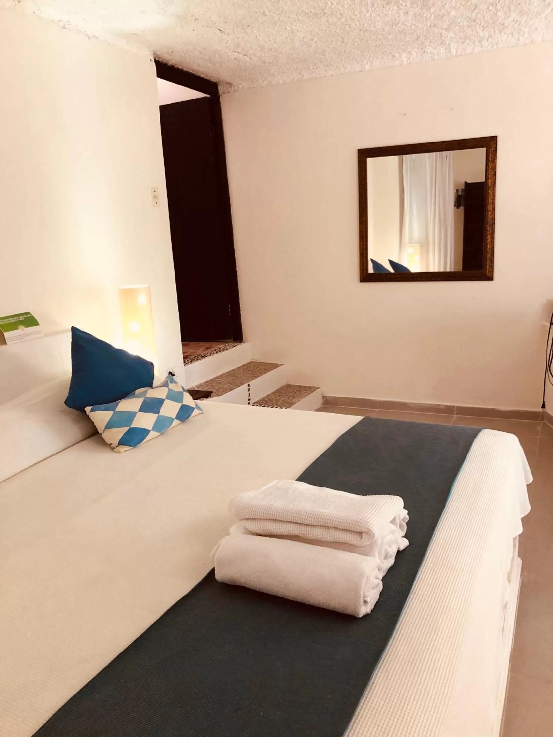 Bedroom, Bed in Maria's Kan Kin