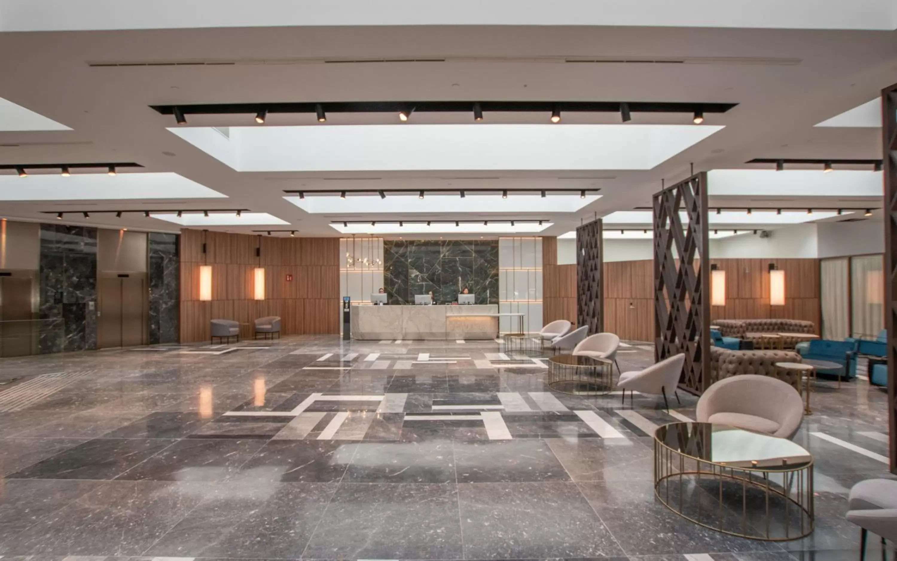 Lobby or reception in Hotel Giralda Center