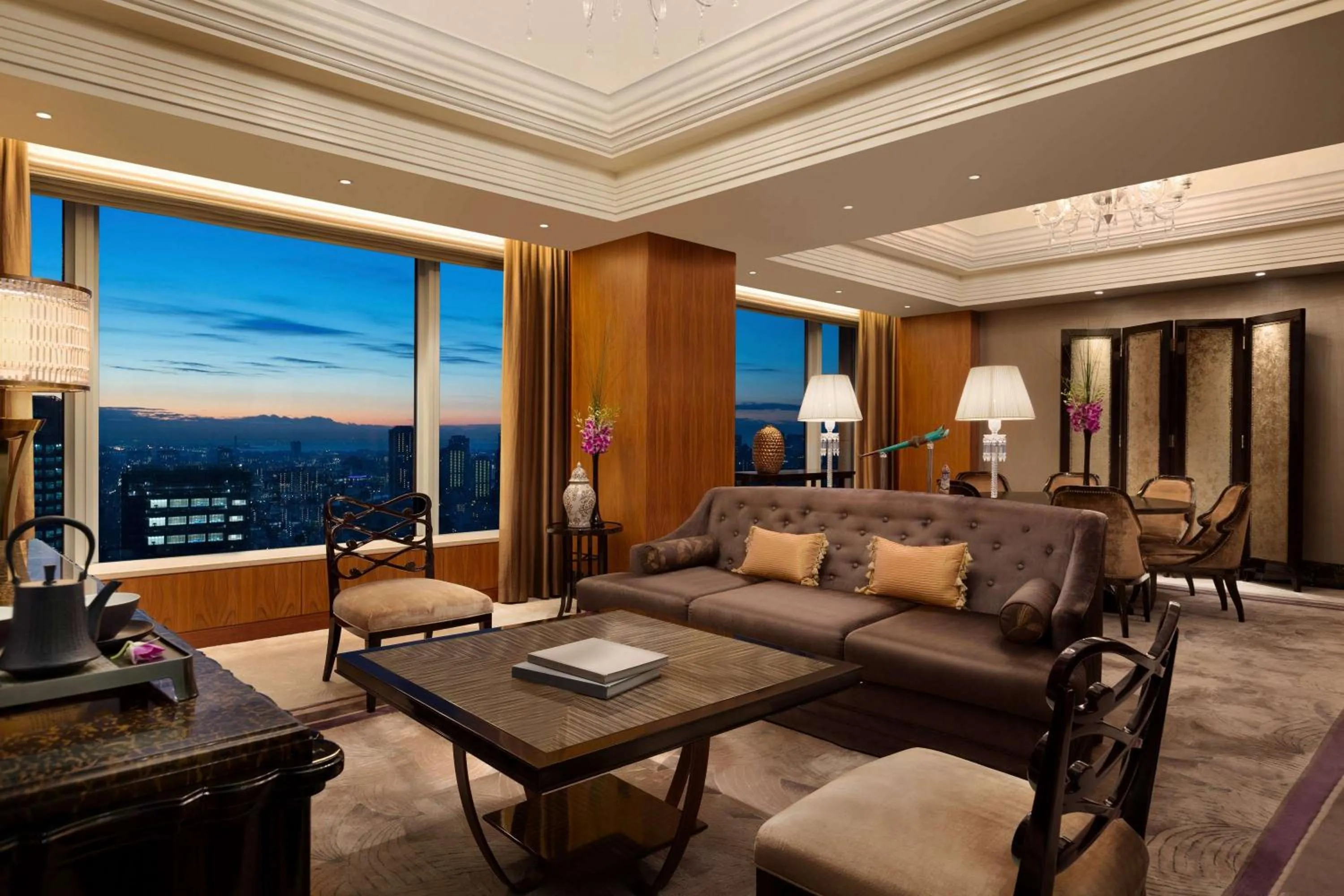 Photo of the whole room in Shangri-La Tokyo