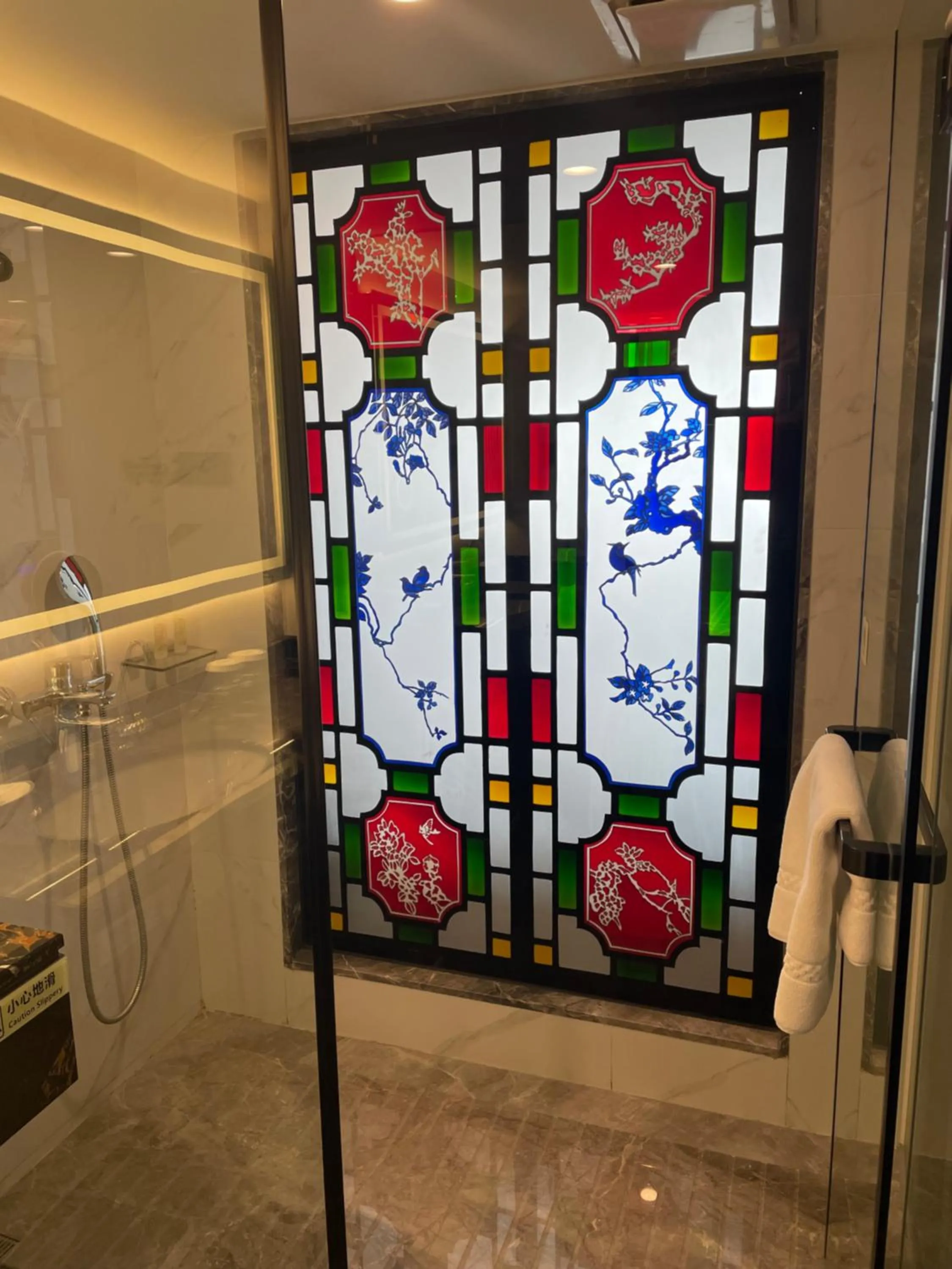 Shower in Guangdong Victory Hotel