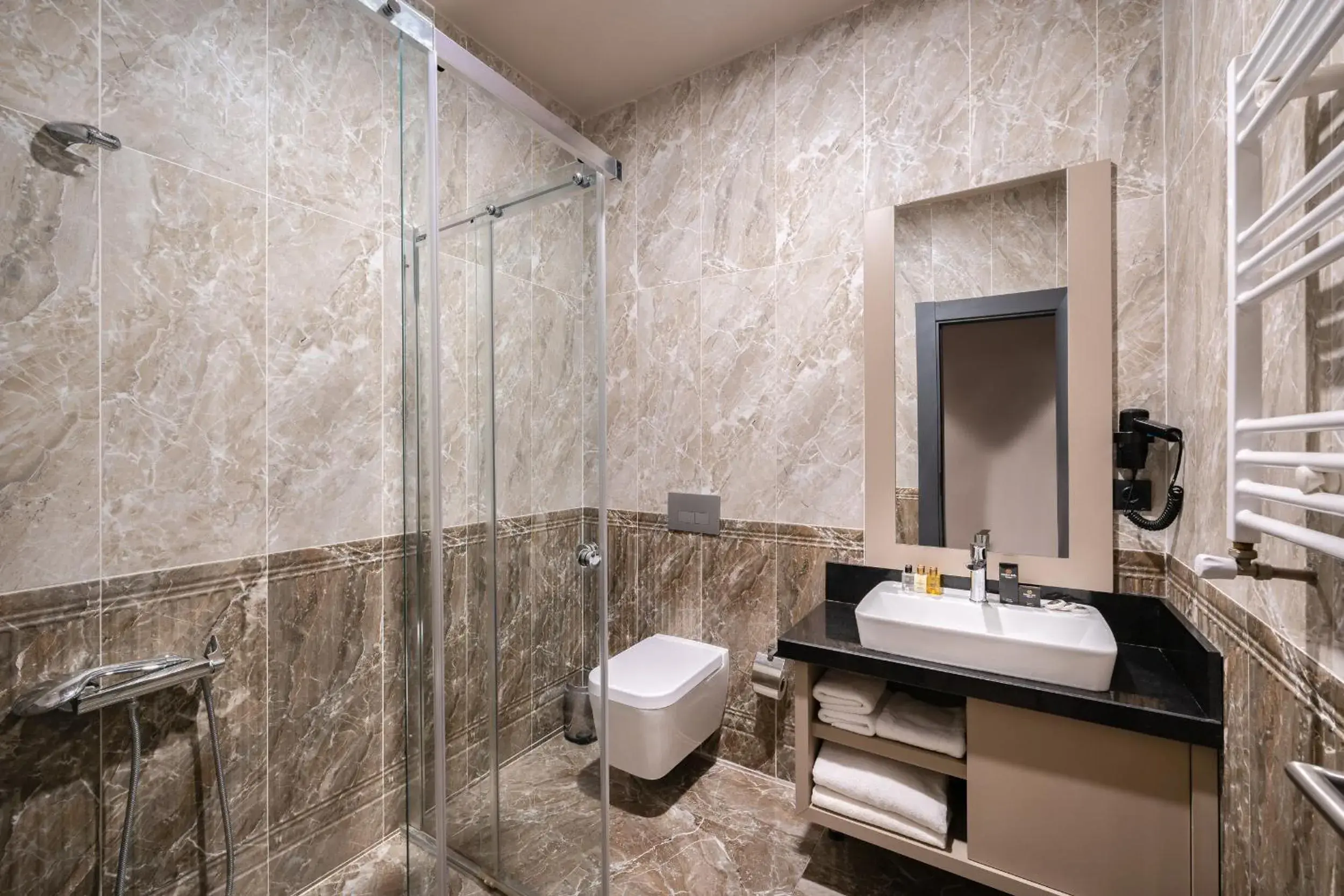 Bathroom in Hidden Hills Hotel Istanbul Airport
