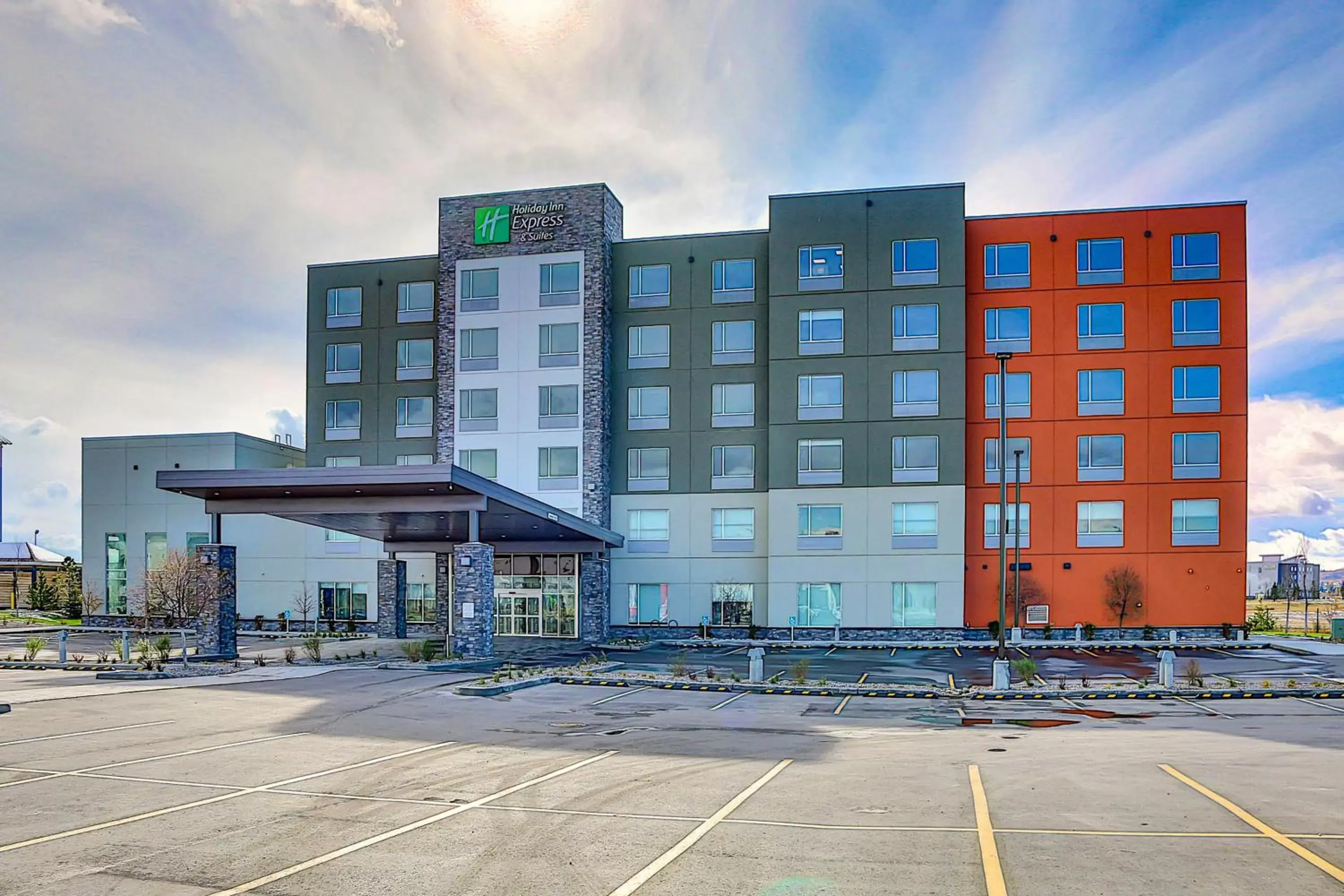 Property Building in Holiday Inn Express & Suites - Calgary Airport Trail NE, an IHG Hotel