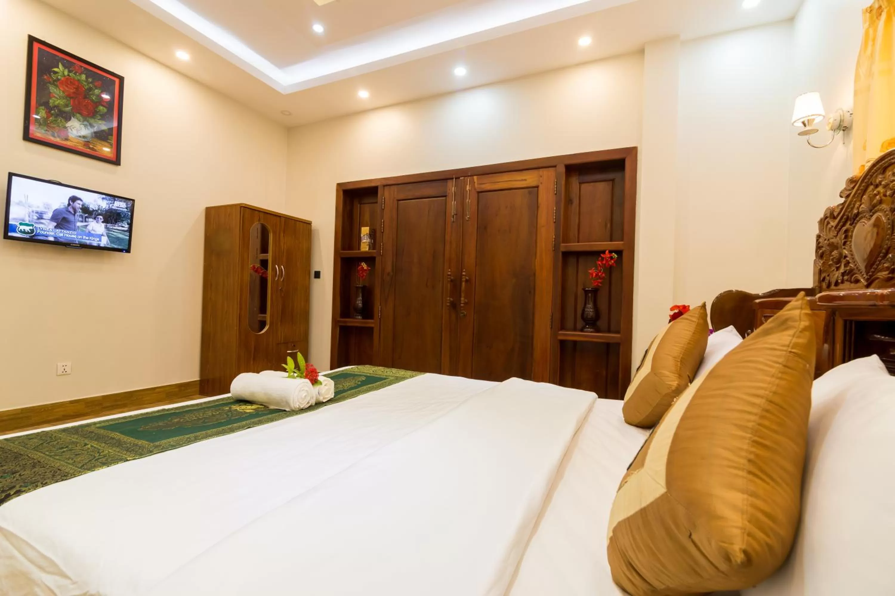 Photo of the whole room, Bed in Aniza Angkor Villa