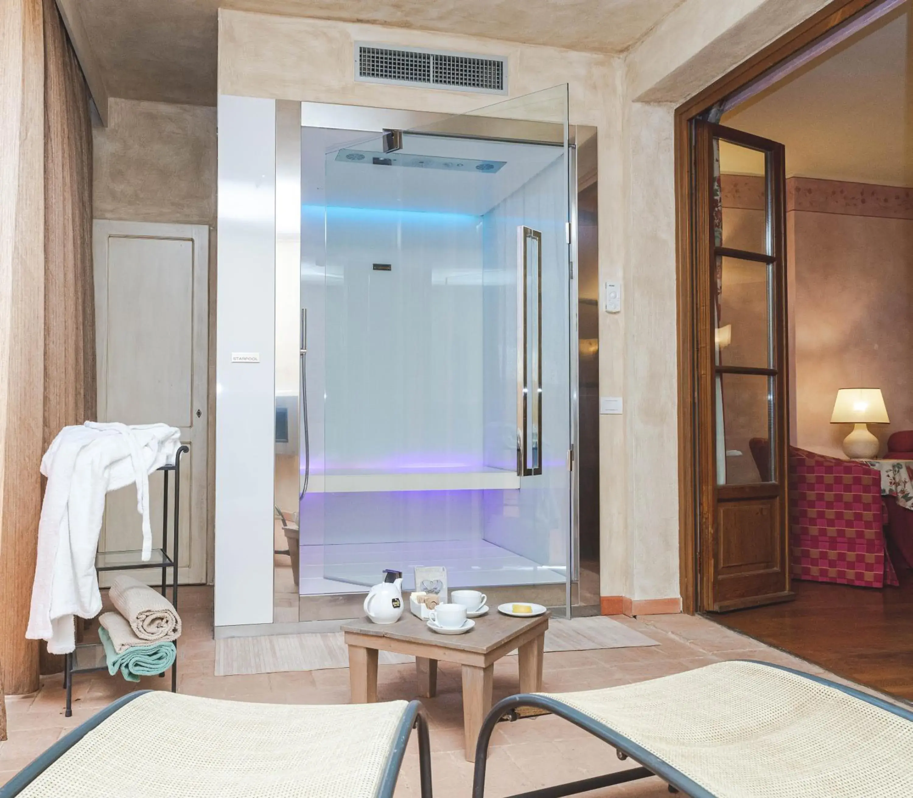 Spa and wellness centre/facilities, Bathroom in Hotel Borgo Di Cortefreda