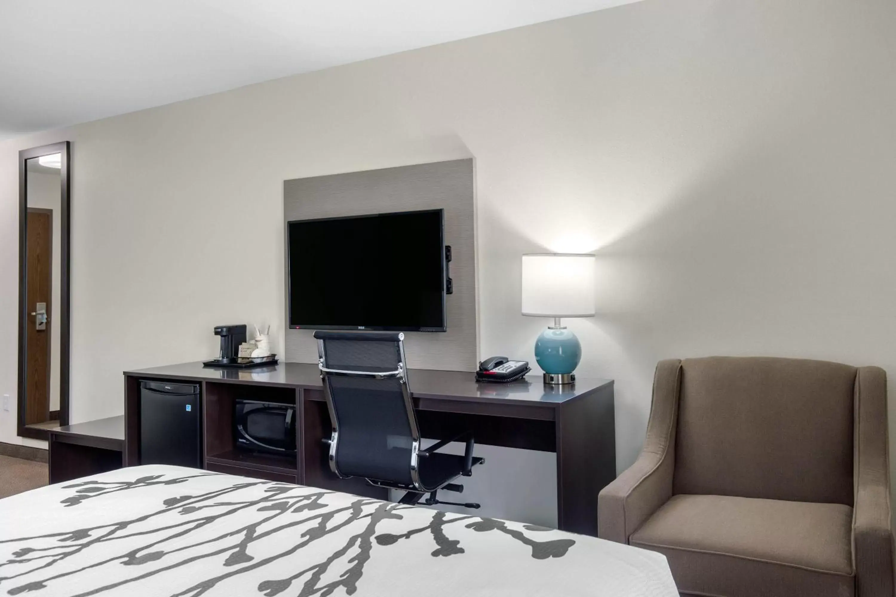 TV/Entertainment Center in Sleep Inn & Suites