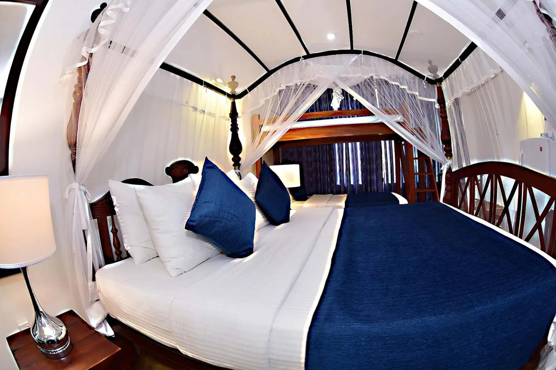 Bed in Colombo Villa