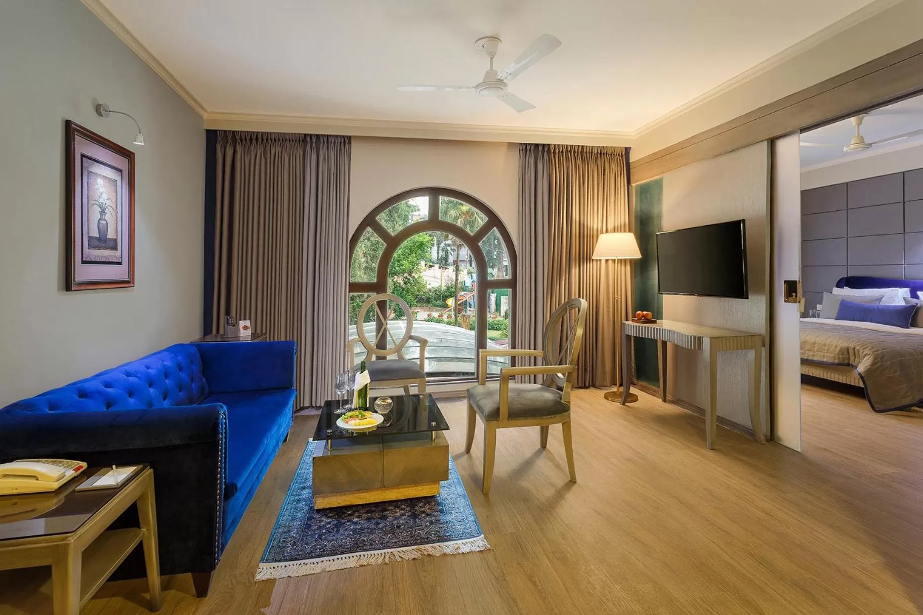 Living room, Bed in Ramada by Wyndham Mussoorie Mall Road