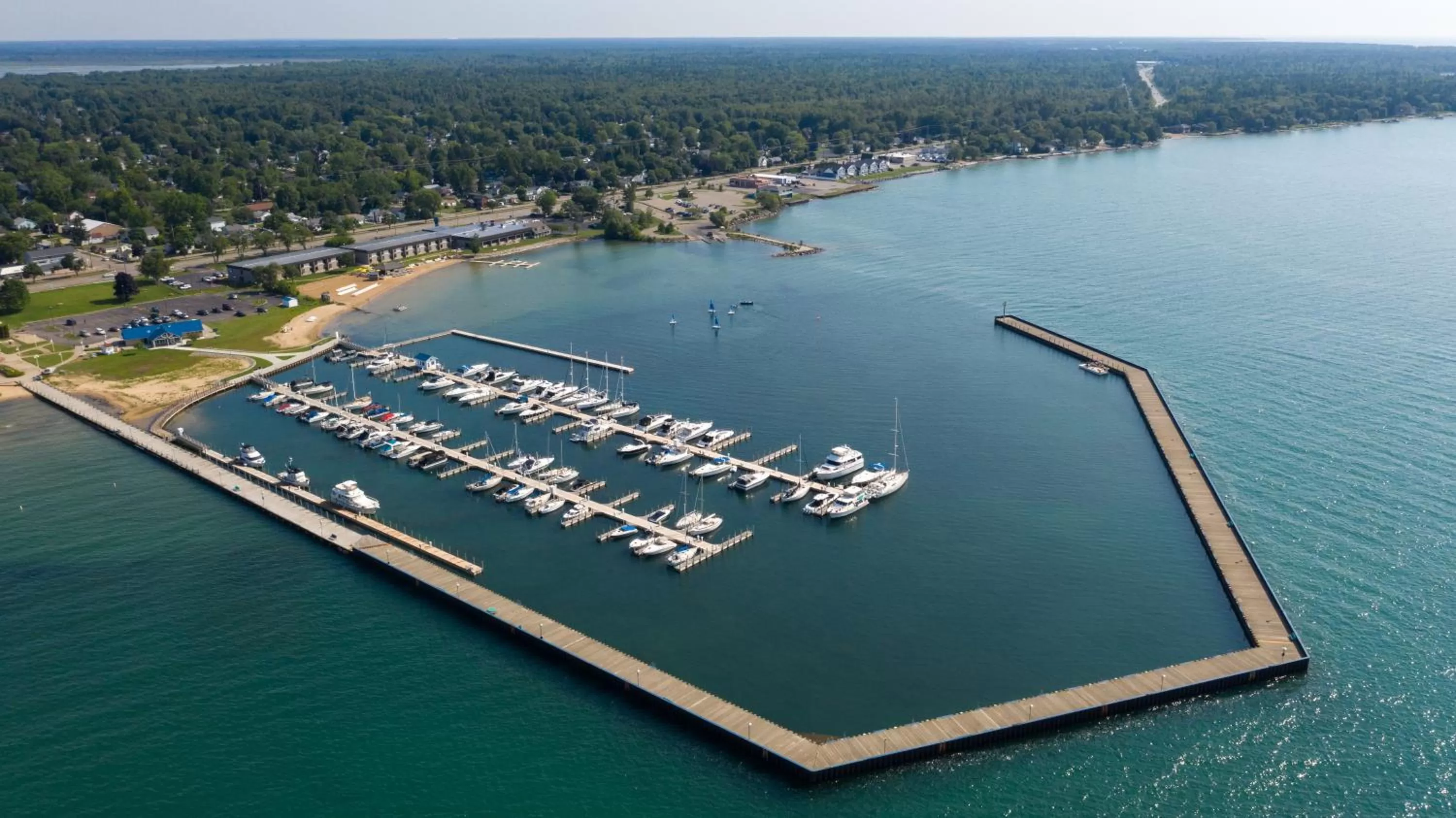 Tawas Bay Beach Resort & Conference Center