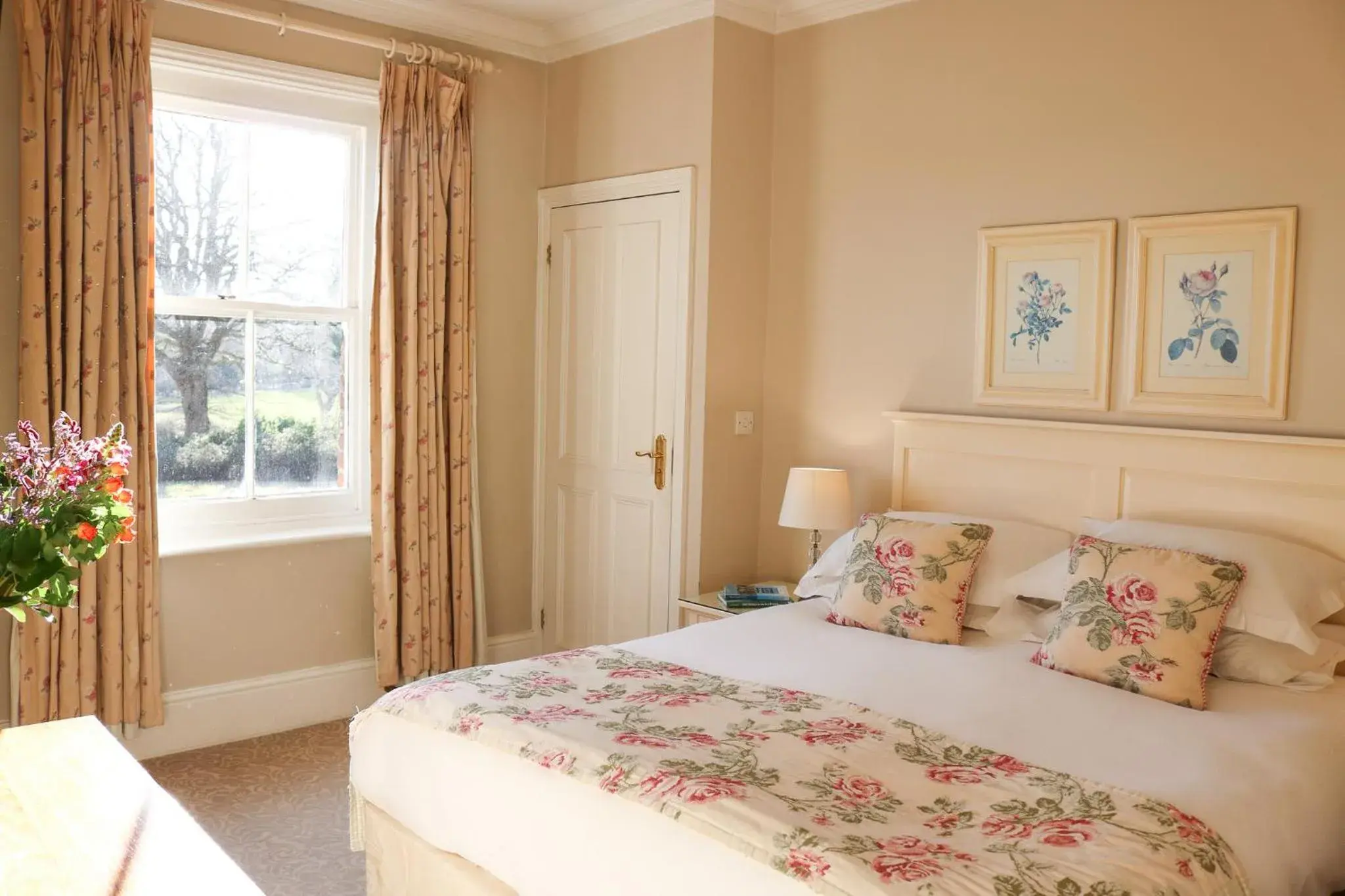 Bedroom, Bed in Bartley Lodge Hotel