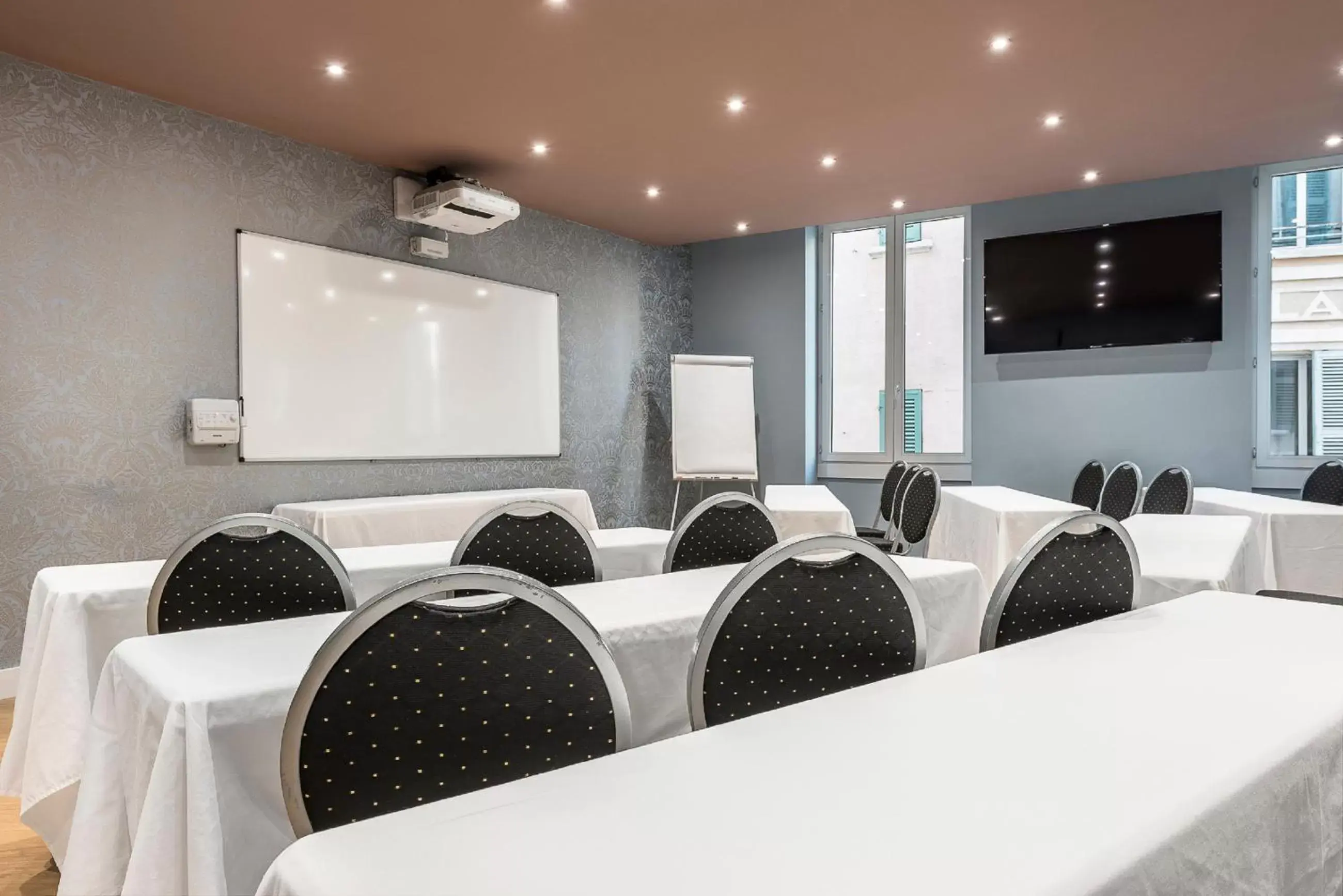 Meeting/conference room in Grand Hôtel Dauphiné, Boutique Hôtel & Suites