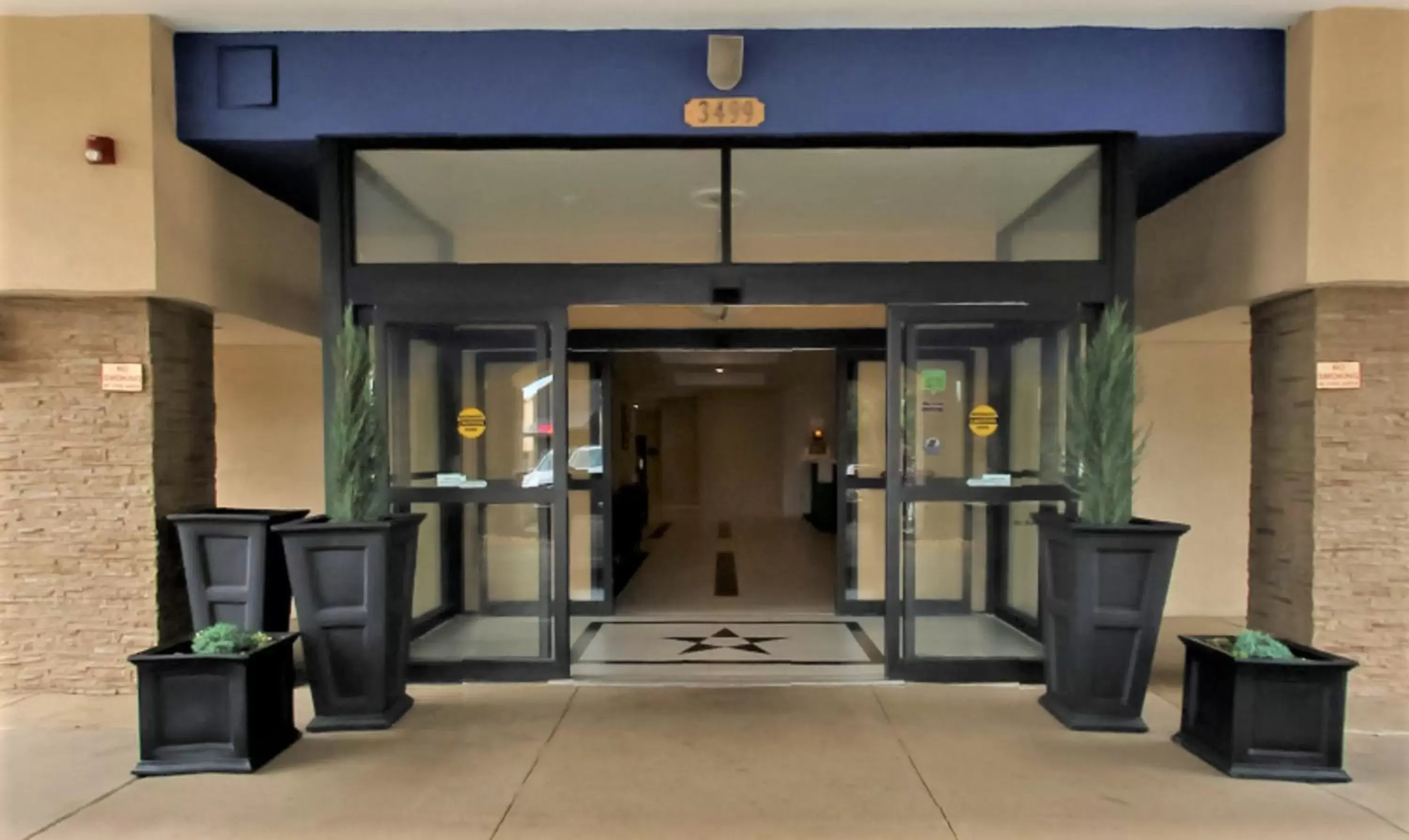 Facade/entrance in Best Western Plus Philadelphia Bensalem Hotel