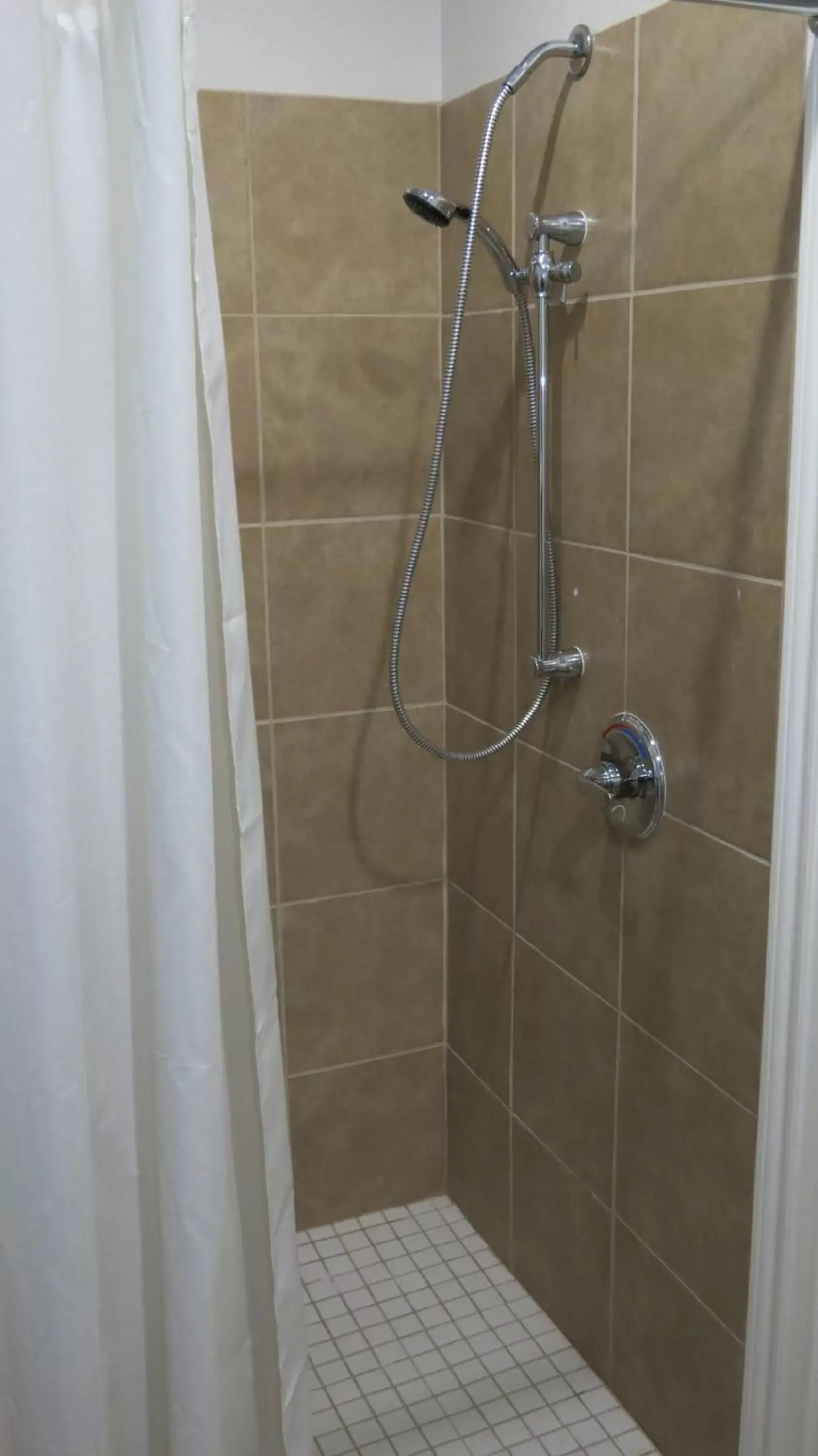 Shower, Bathroom in Super 8 by Wyndham Houston North I-45