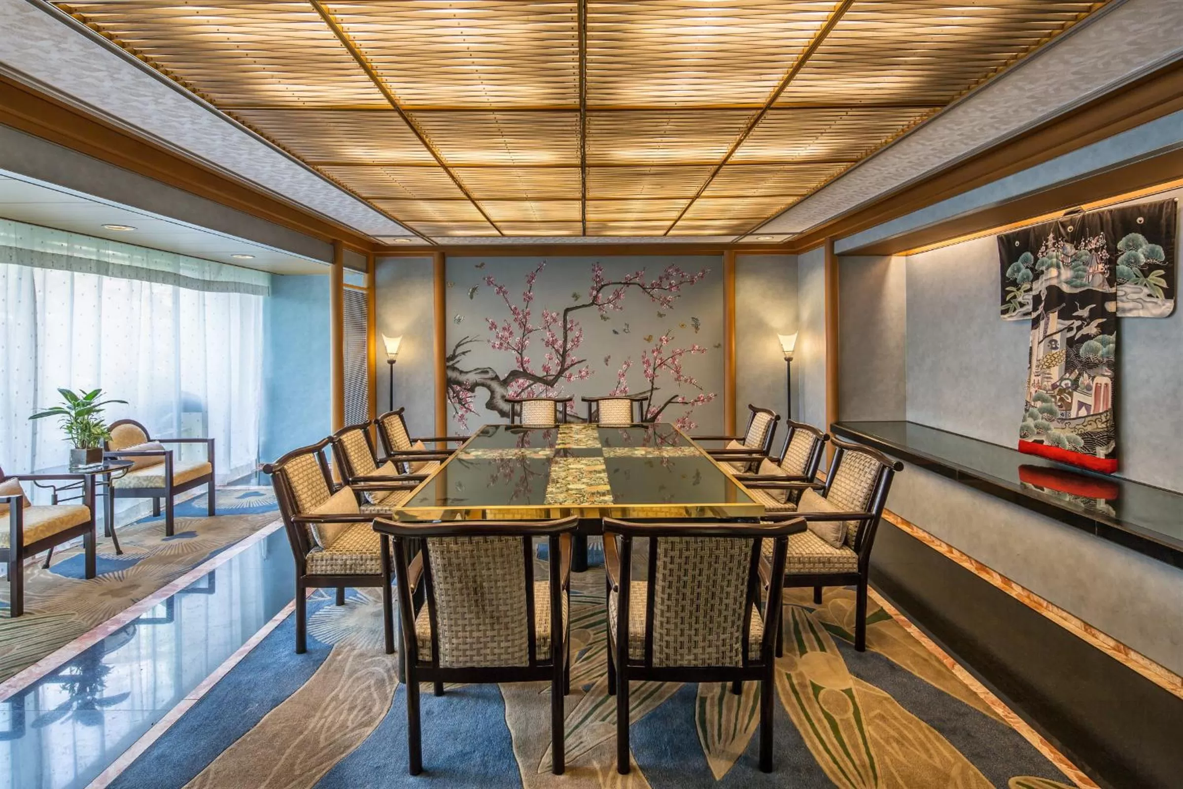 Restaurant/places to eat in Diamond Hotel Philippines