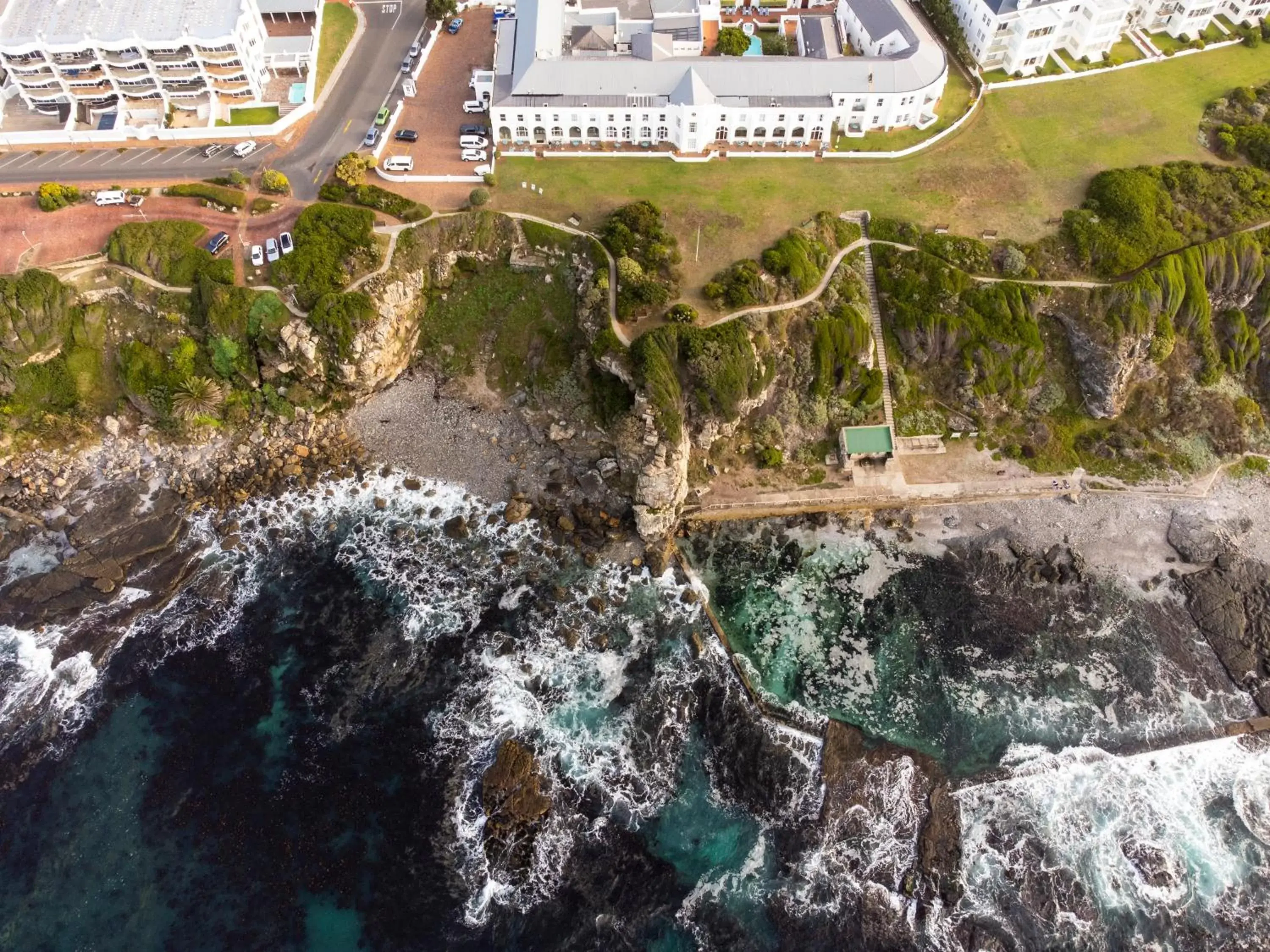 Property building, Bird's-eye View in The Marine Hermanus