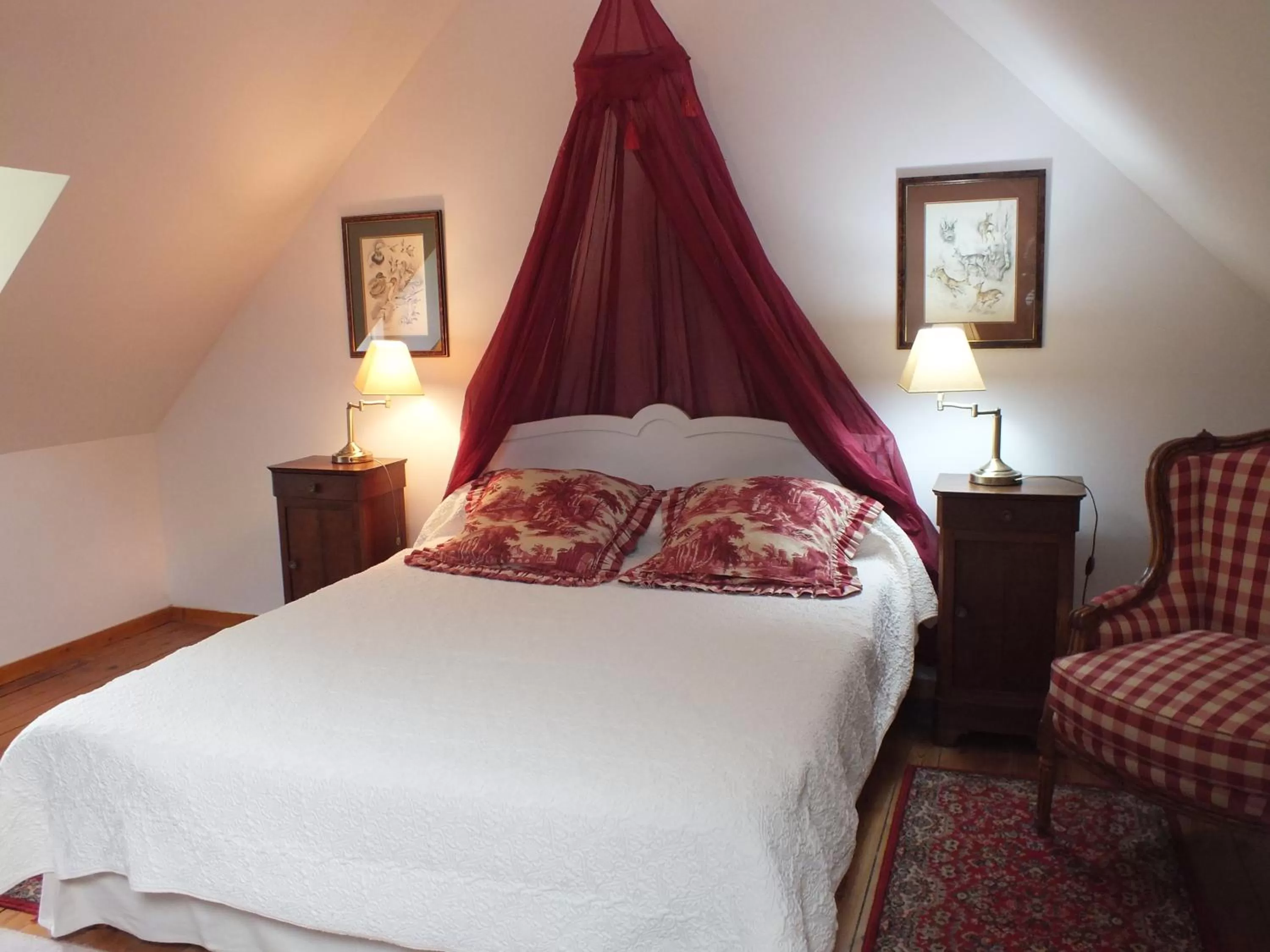 Photo of the whole room in Château de Nazé Vivy-Saumur