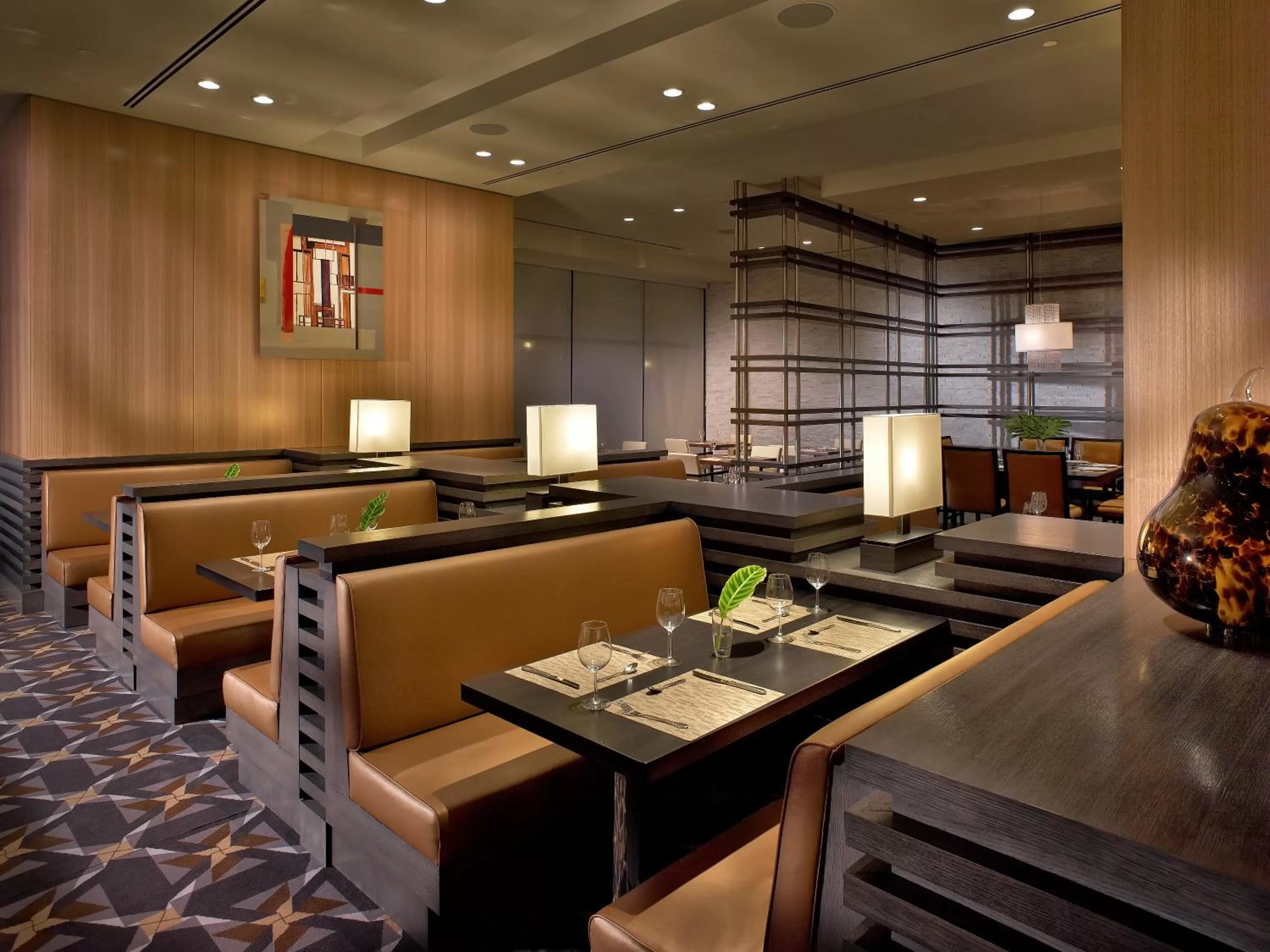 Restaurant/places to eat in EB Hotel Miami Airport