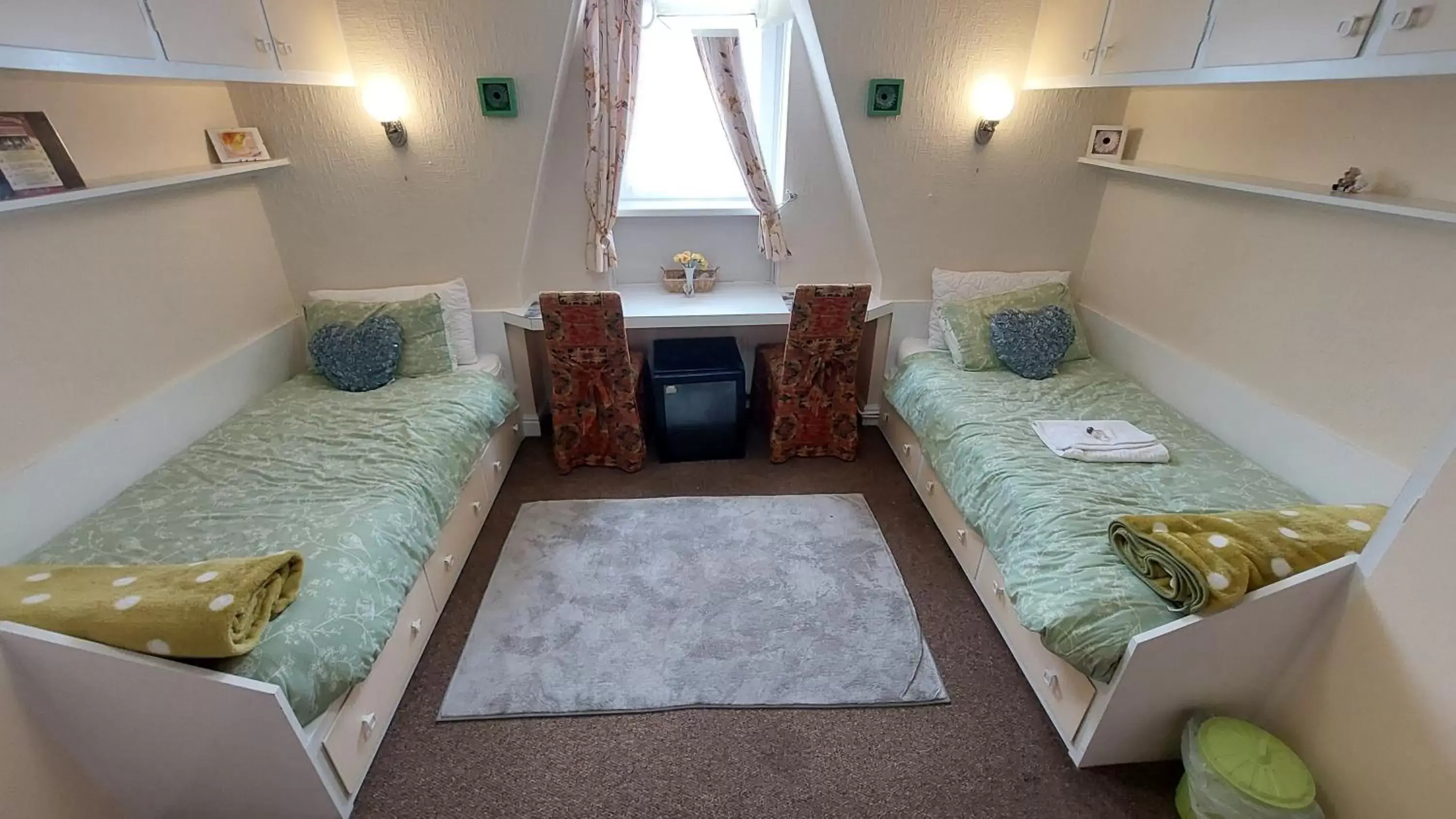 Bed in Tennyson Lodge
