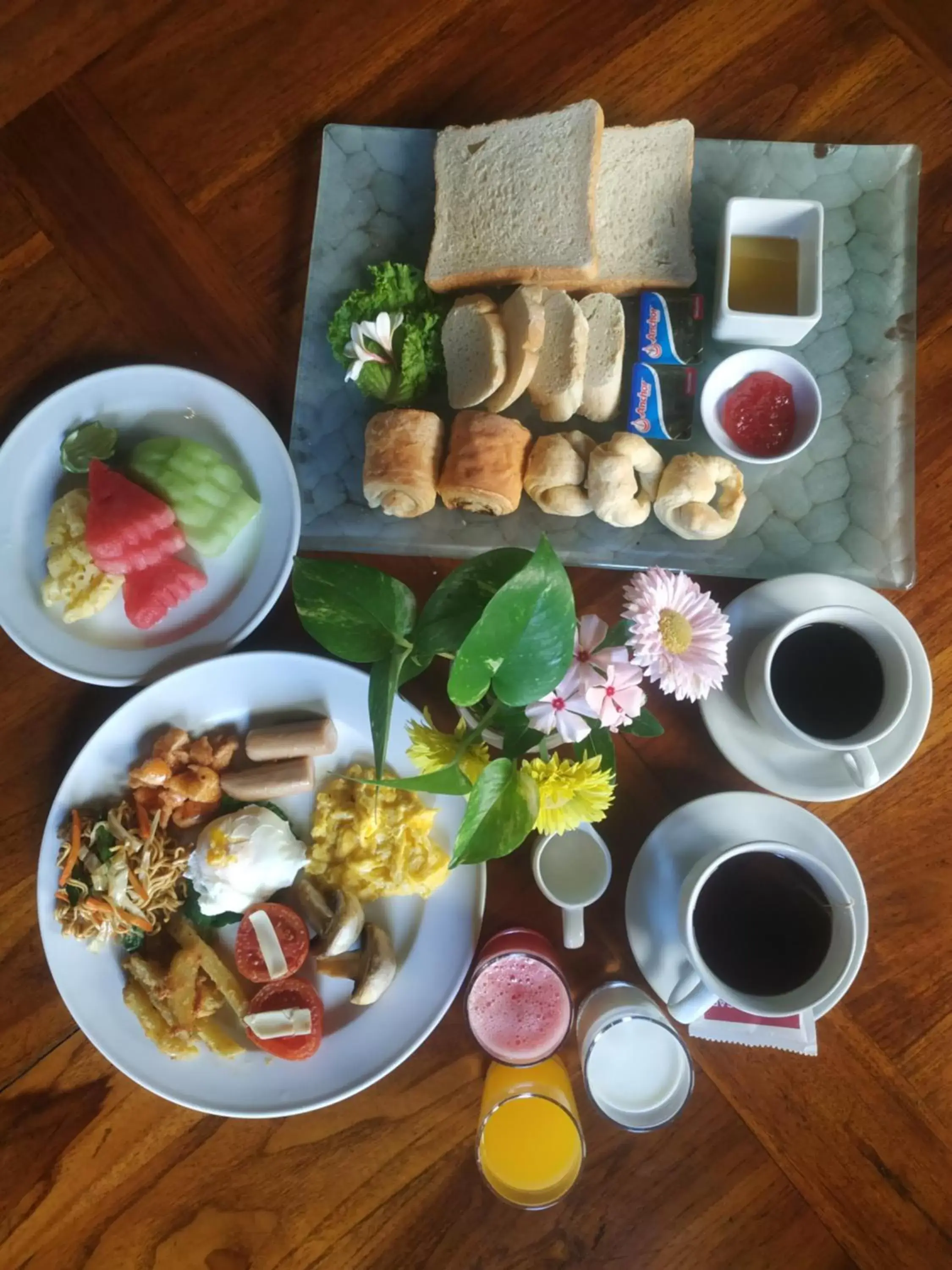 Breakfast in Kusnadi Hotel