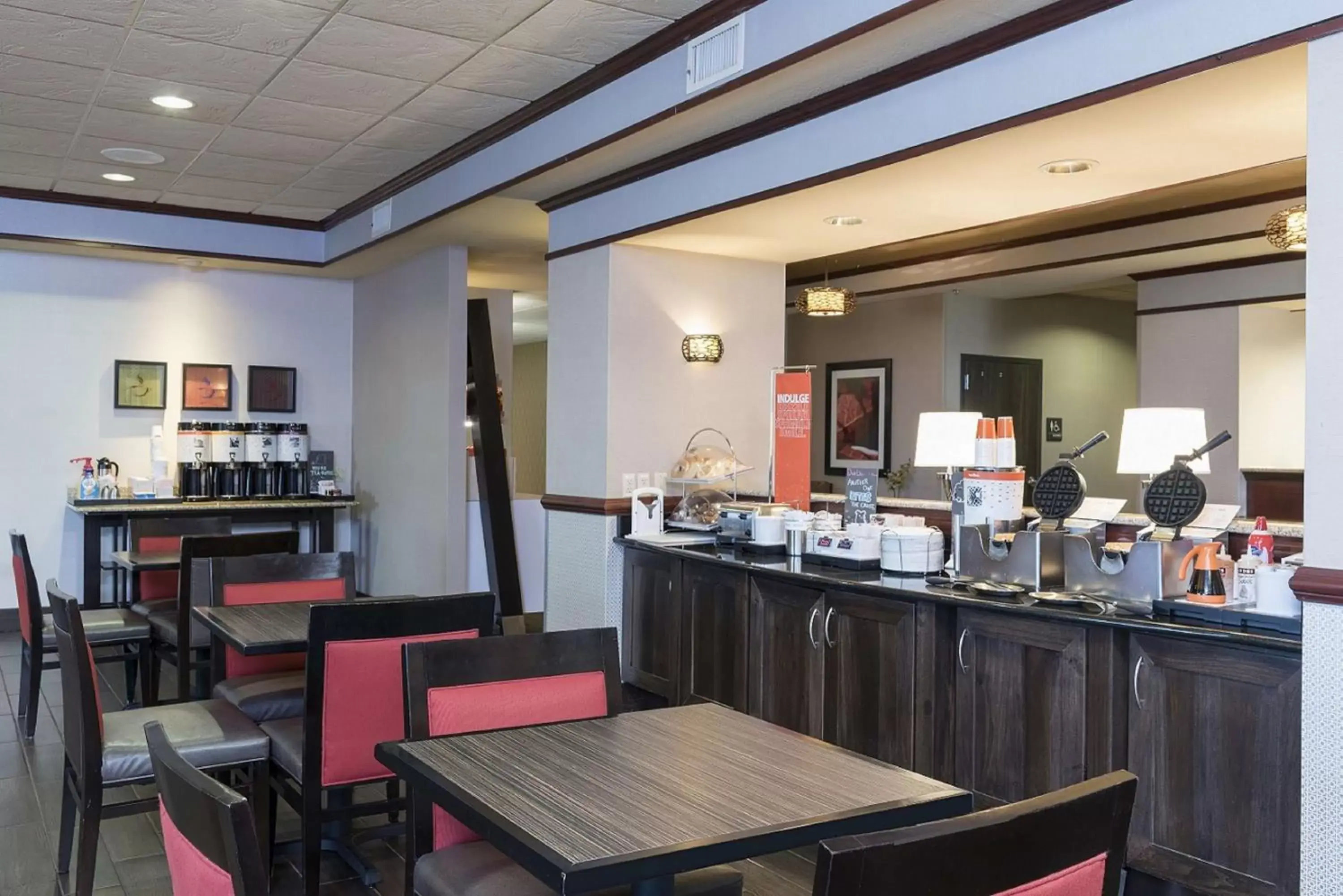 Dining area, Restaurant/Places to Eat in Hampton Inn Mount Pleasant