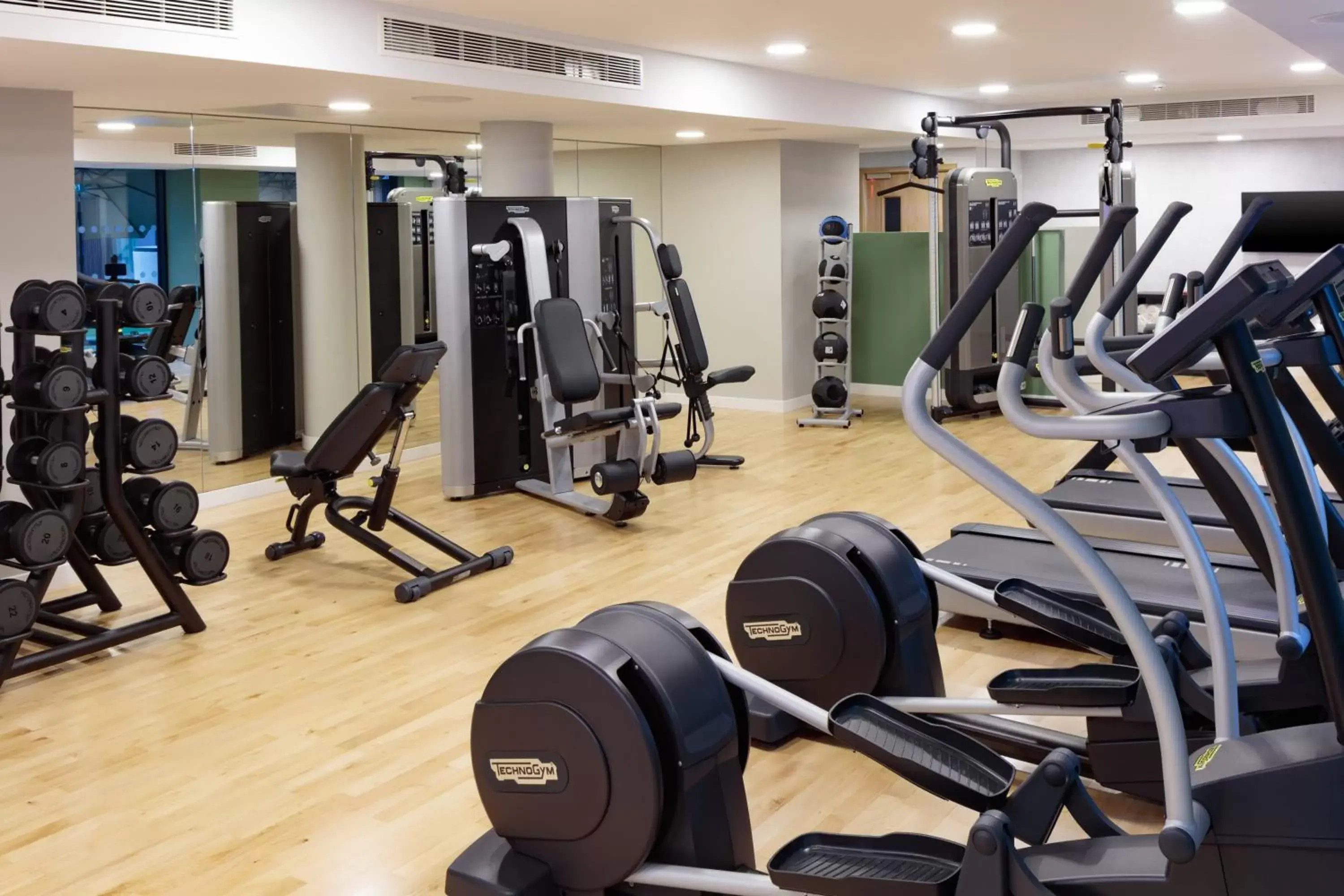 Fitness centre/facilities, Fitness Center/Facilities in Holiday Inn London Heathrow - Bath Road, an IHG Hotel