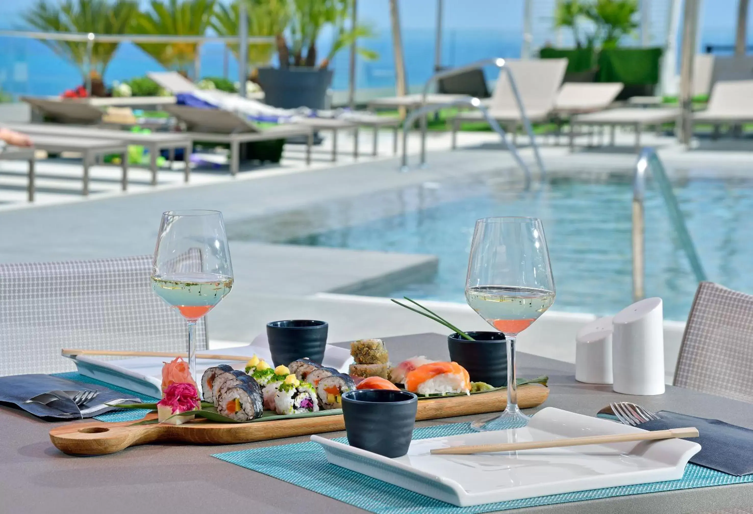 Restaurant/places to eat, Swimming Pool in Melia Costa del Sol