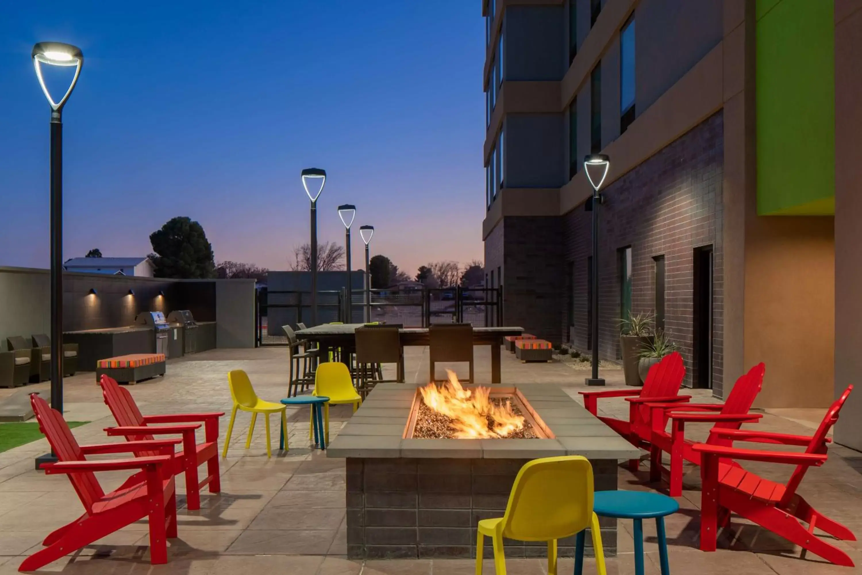 Patio, Restaurant/Places to Eat in Home2 Suites By Hilton Carlsbad New Mexico