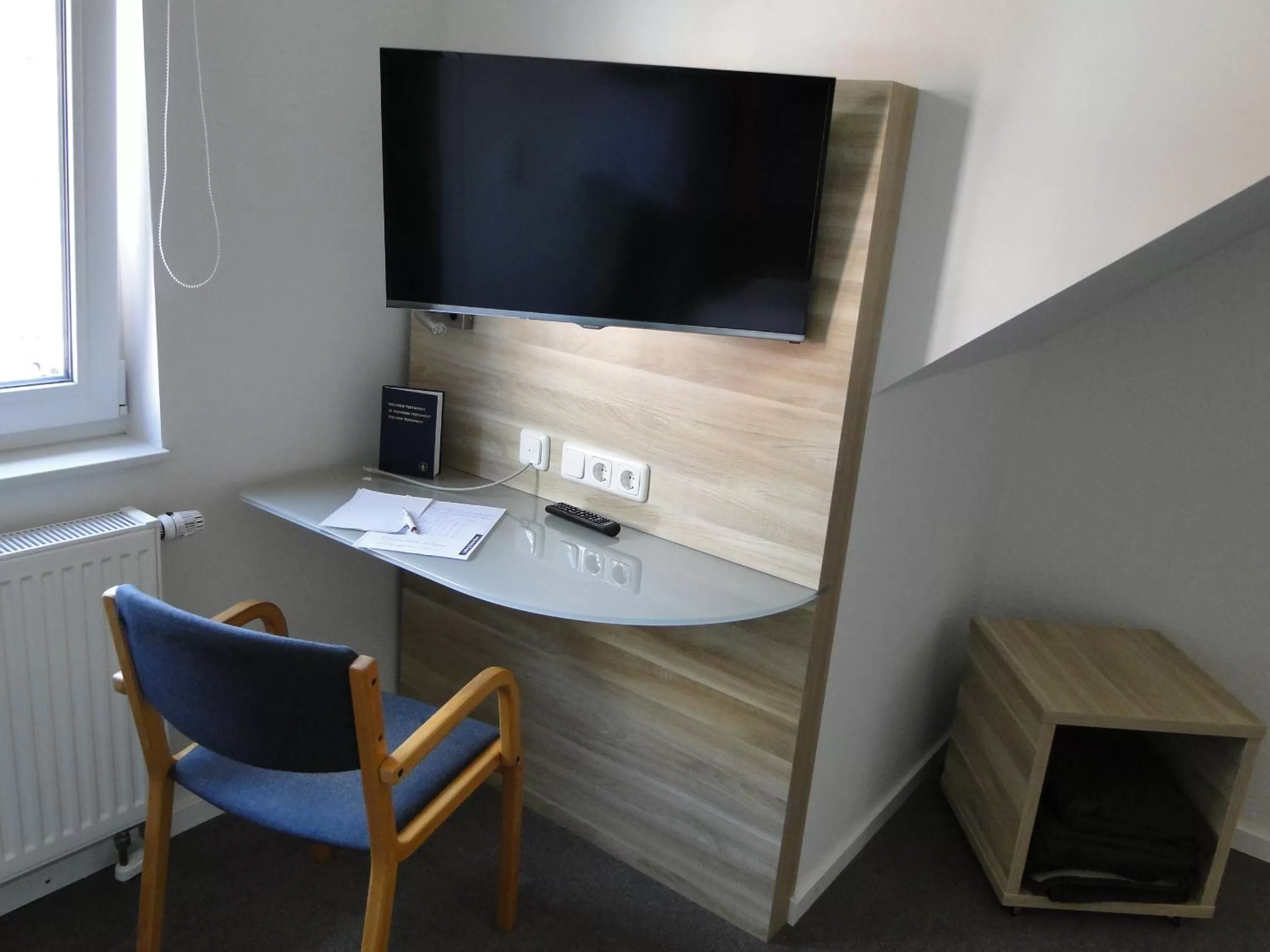 TV and multimedia, TV/Entertainment Center in Ludwig-Harms-Haus Hermannsburg