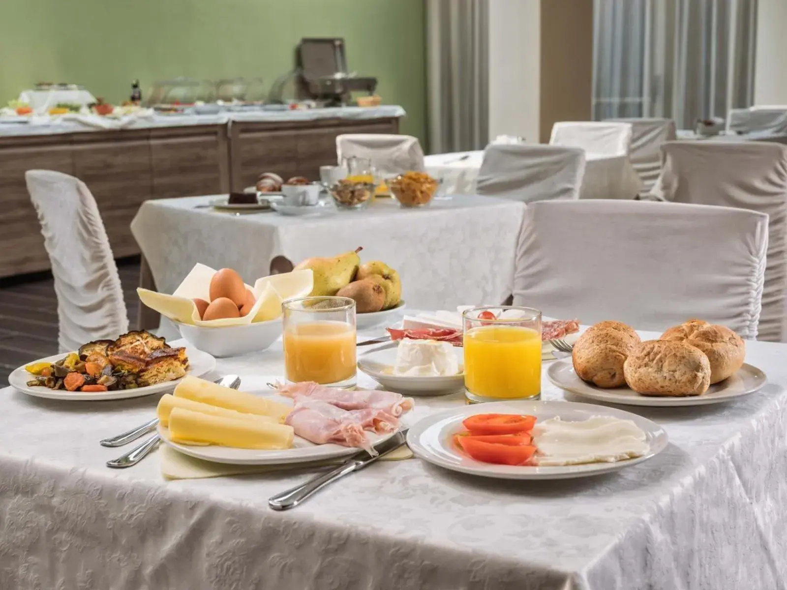 Continental breakfast, Breakfast in Hotel For You