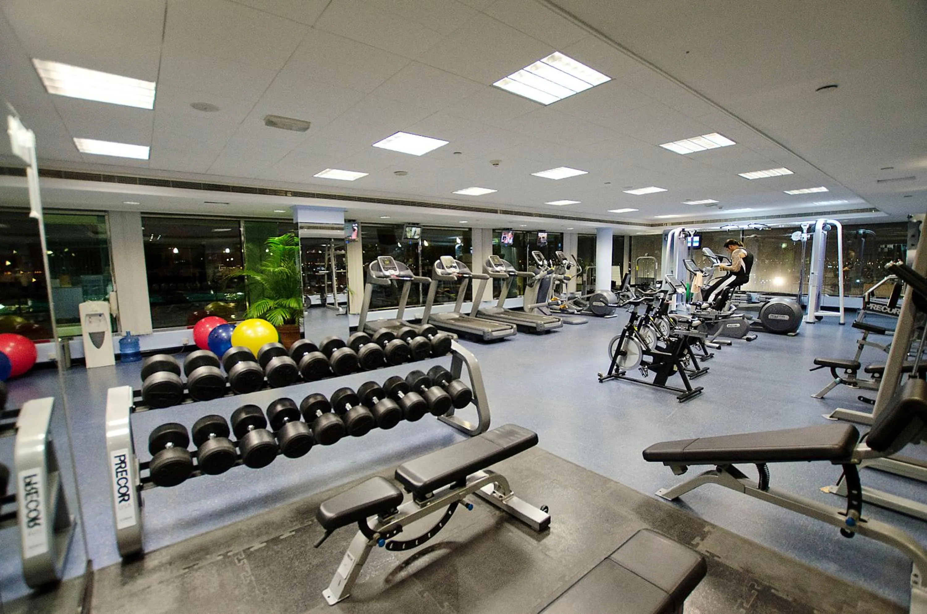 Fitness centre/facilities in Towers Rotana - Dubai