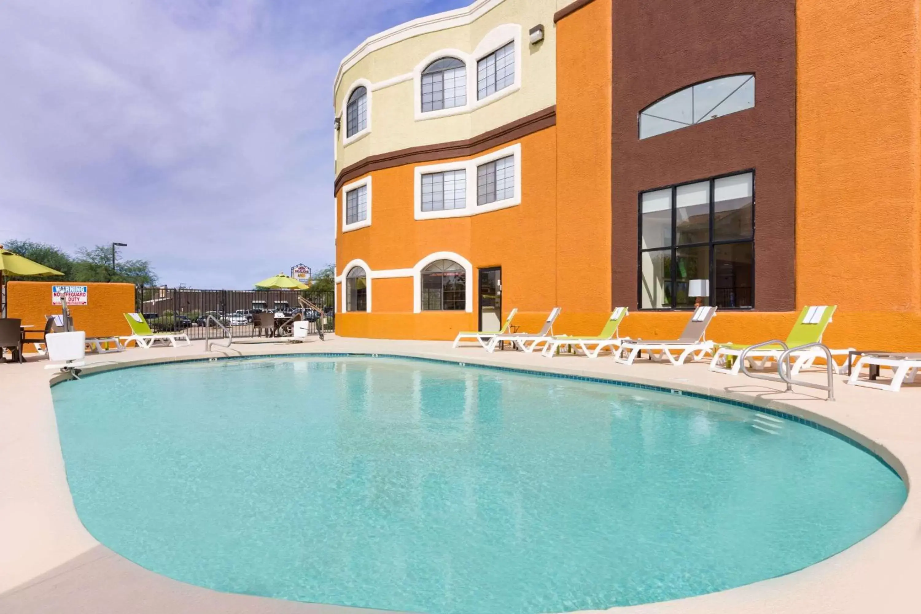 Activities, Property Building in Days Inn & Suites by Wyndham Tucson/Marana