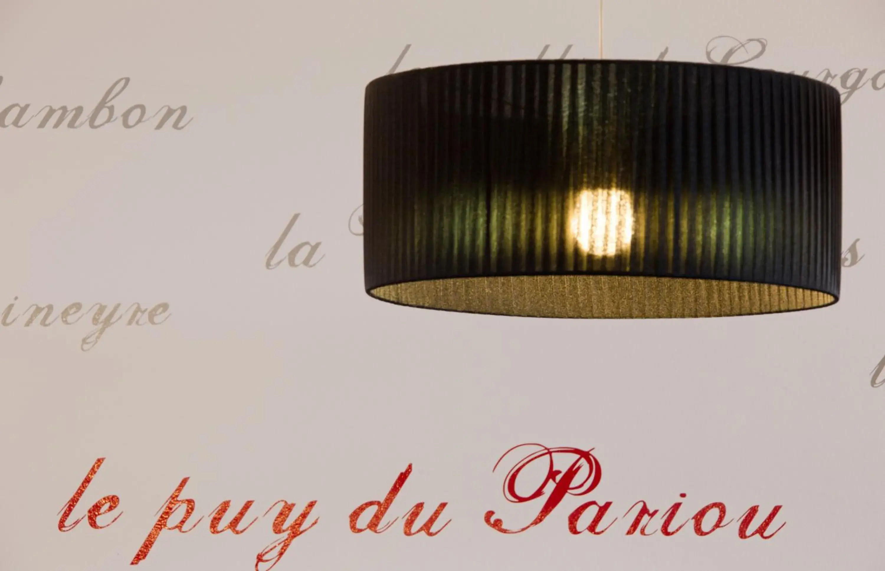 Decorative detail, Logo/Certificate/Sign/Award in The Originals Boutique, Hotel Le Pariou, Issoire (Qualys-Hotel)